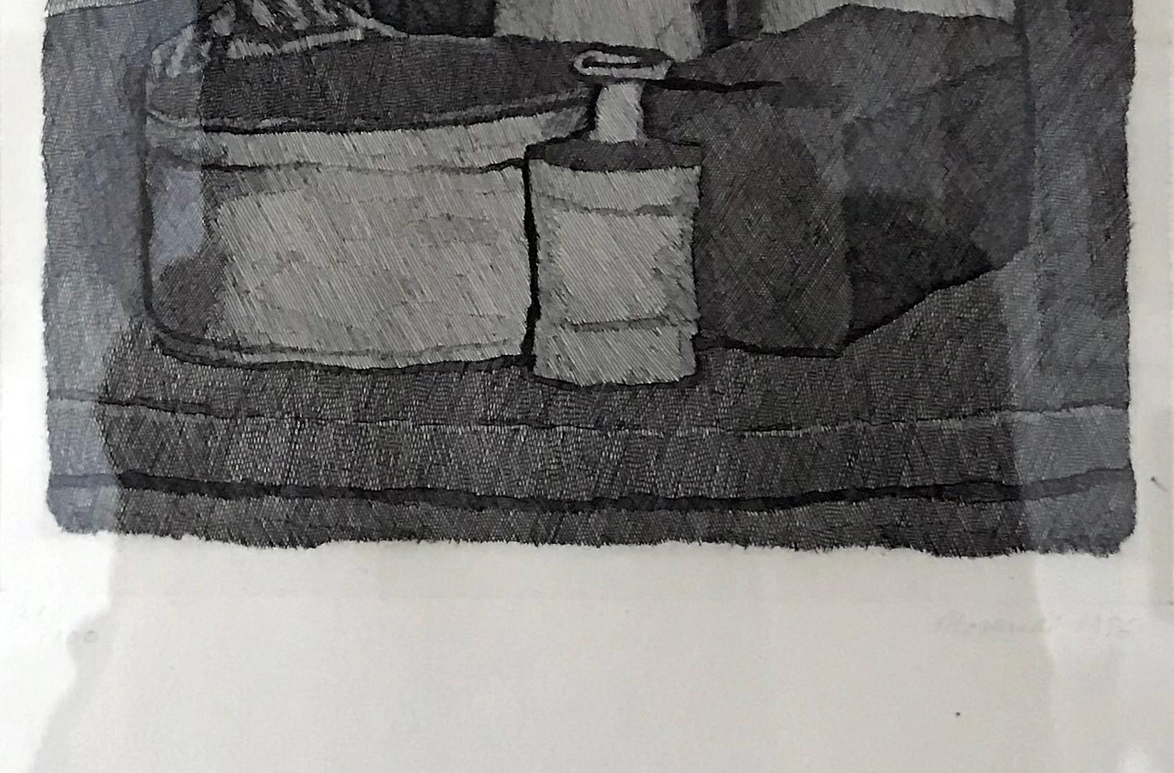 Natura morta con quattro oggetti e tre bottiglie
1956
Gravure à l'eau-forte
15 3/4 x 11 3/4 pouces
Edition : 27/100
Signé, daté et numéroté au crayon, dans la marge inférieure
Encadré, excellent état