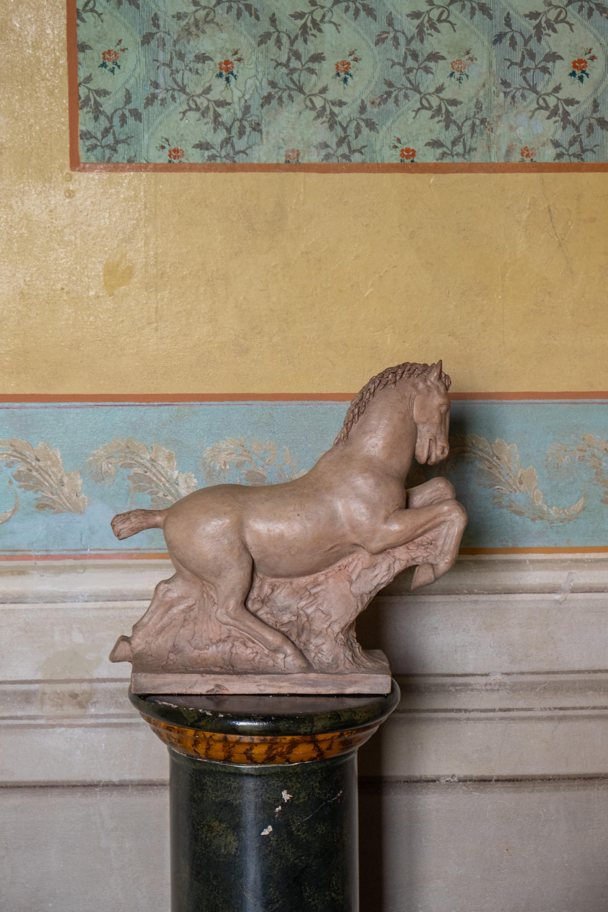 Caballo galopante de terracota. Firmado por Giorgio Rossi (1894-1981) en venta 1