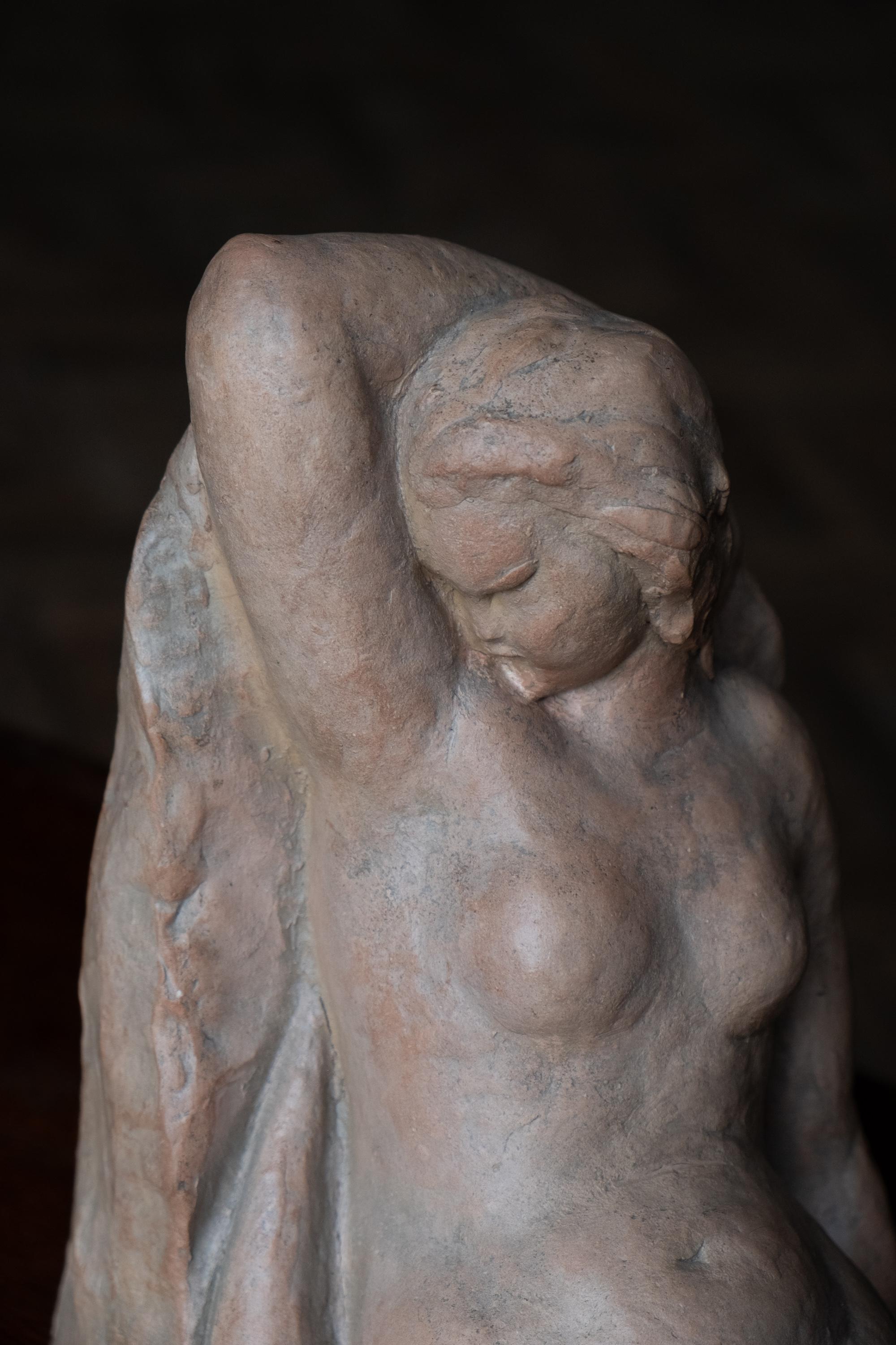 Woman Laying. Circa 1930-1940, Giorgio Rossi (1894–1981), Tuscan Sculptor in vendita 2