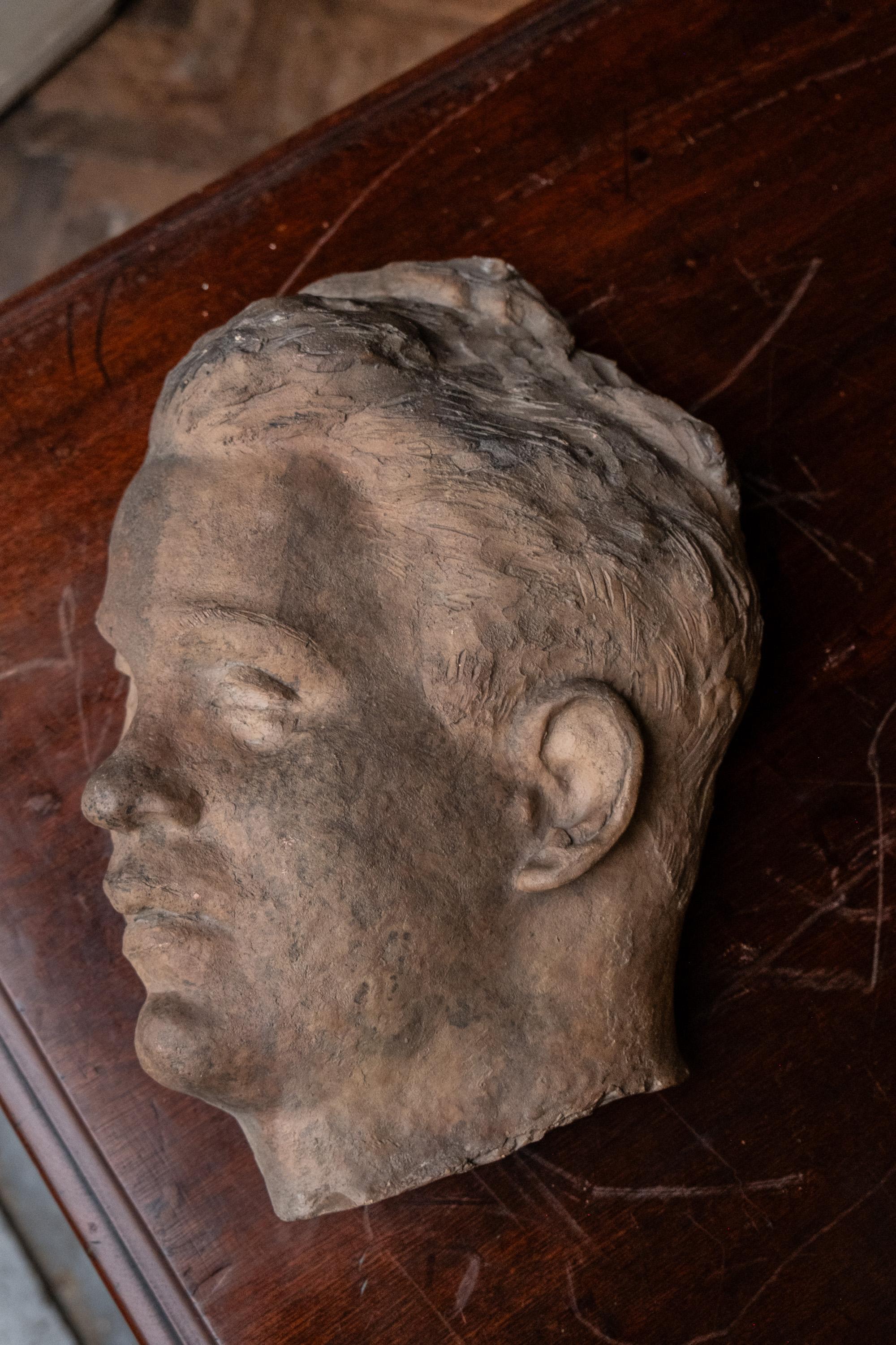 Asymmetrical head of man, terracotta, 1930s-40s, Giorgio Rossi (1894-1981). in vendita 7