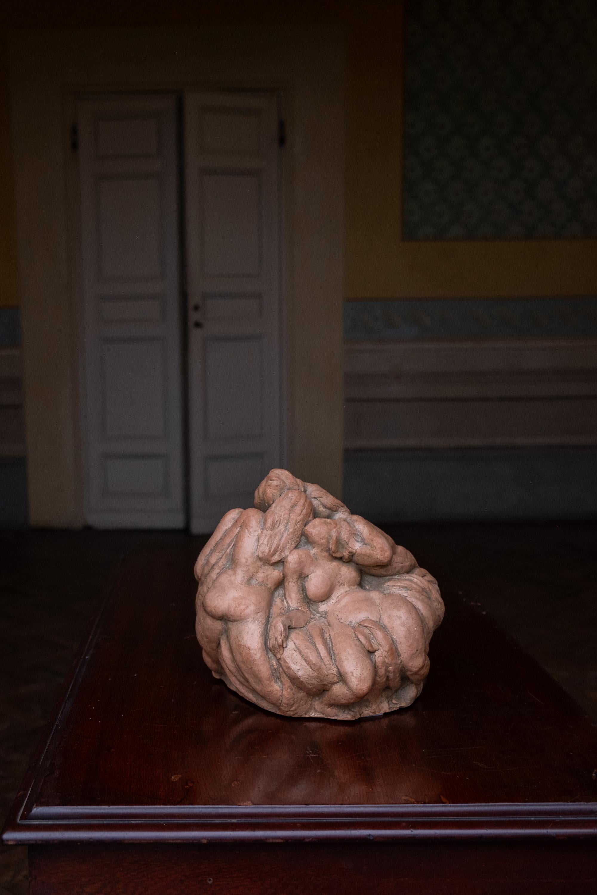 Entangled bodies, terracotta sculpture, 1942, Giorgio Rossi (1894-1981). For Sale 12
