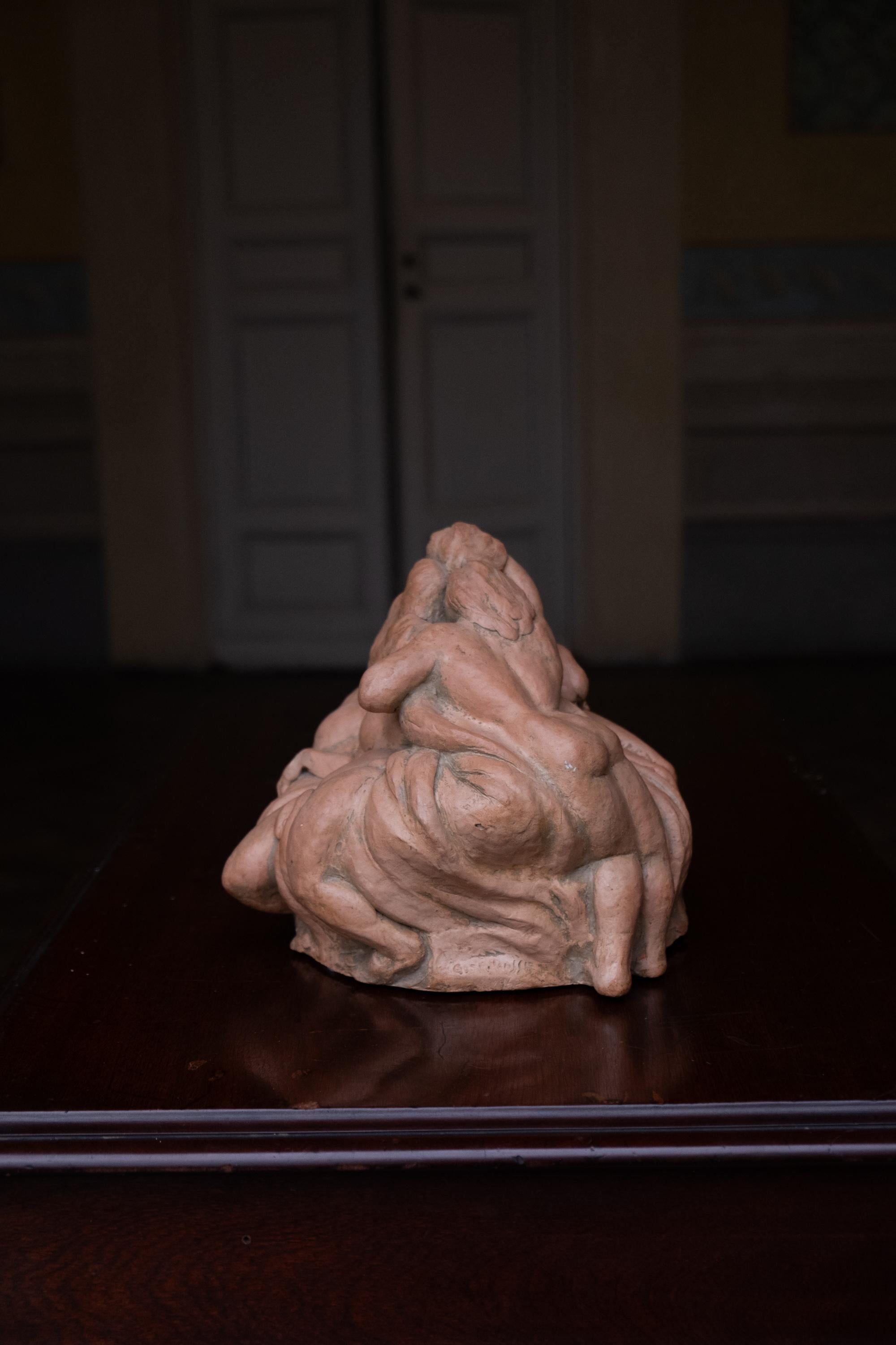 Entangled bodies, terracotta sculpture, 1942, Giorgio Rossi (1894-1981). For Sale 1