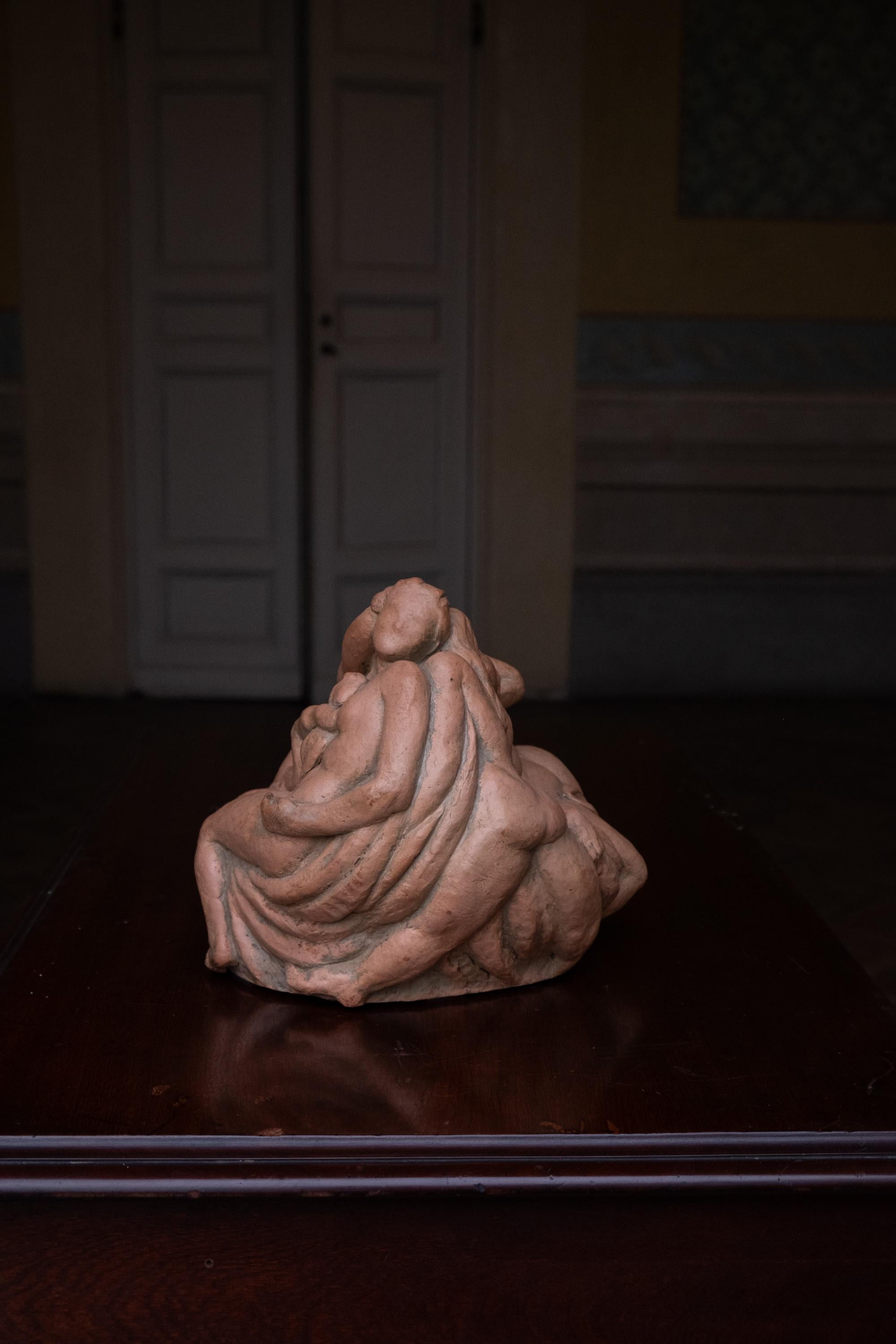 Entangled bodies, terracotta sculpture, 1942, Giorgio Rossi (1894-1981). For Sale 8