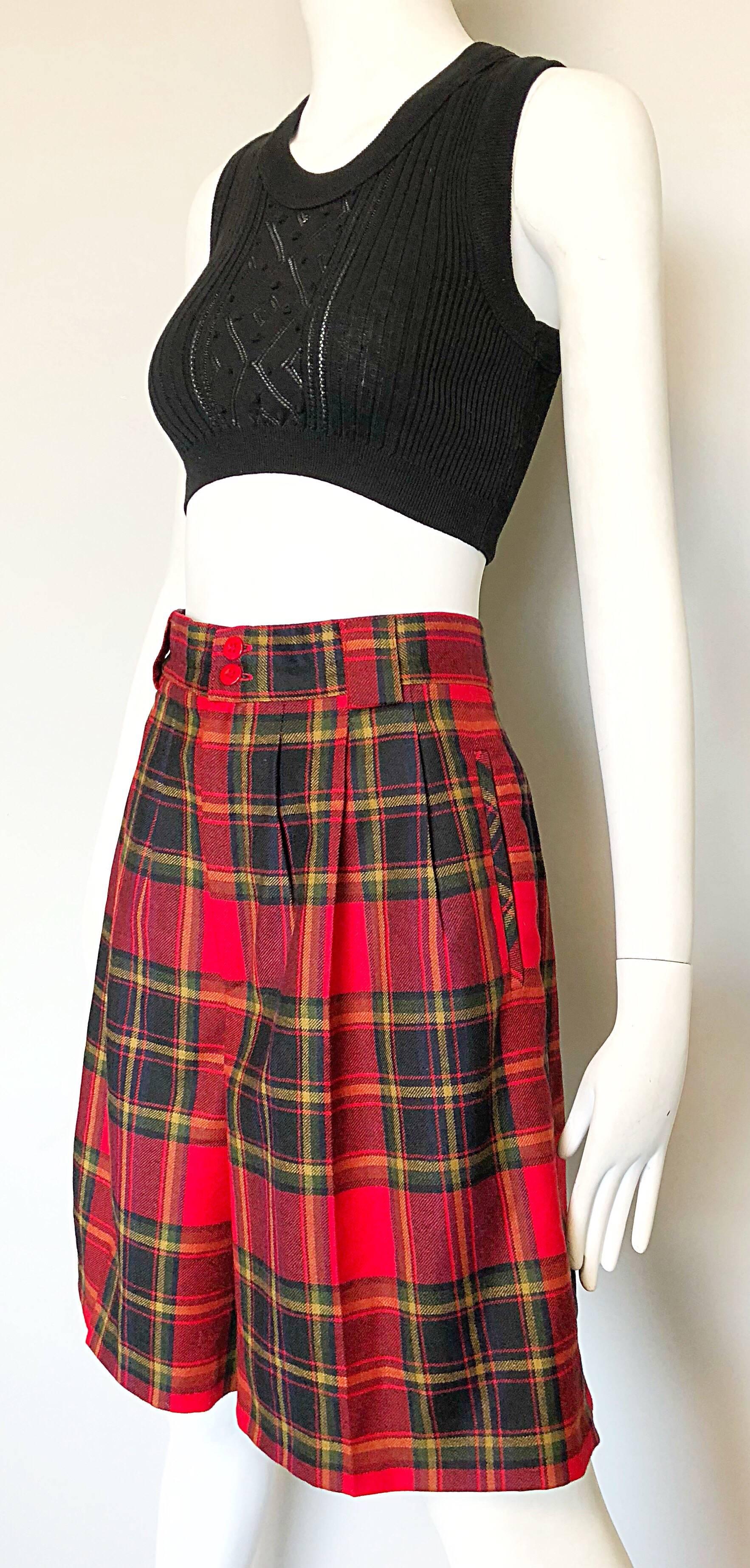 Giorgio Sant Angelo 1980s Red Tartan Plaid Virgin Wool Vintage Culottes Shorts  In Excellent Condition In San Diego, CA