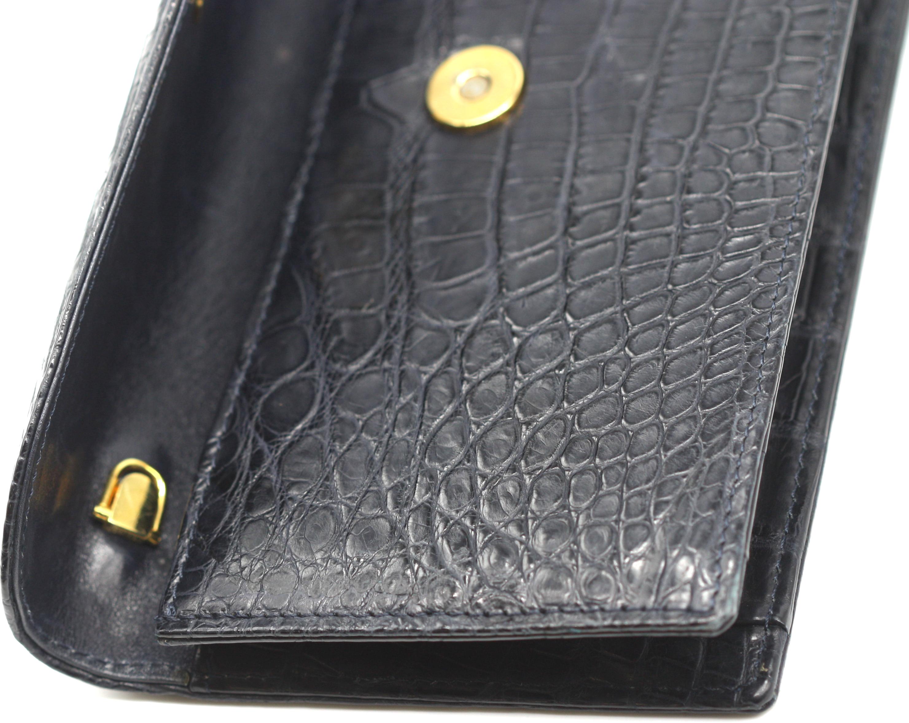 Giorgio Santamaria Dark Blue Alligator Clutch en Bueno estado para la venta en West Palm Beach, FL