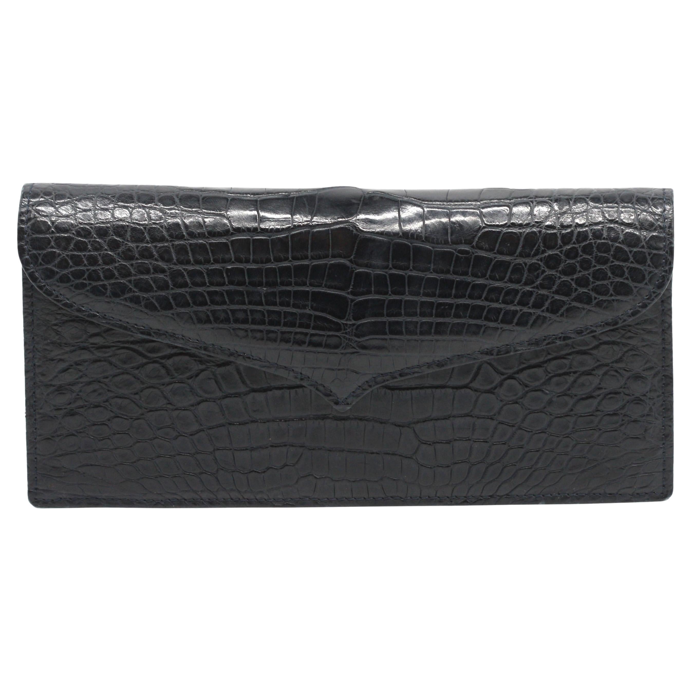 Giorgio Santamaria Dark Blue Alligator Clutch en venta