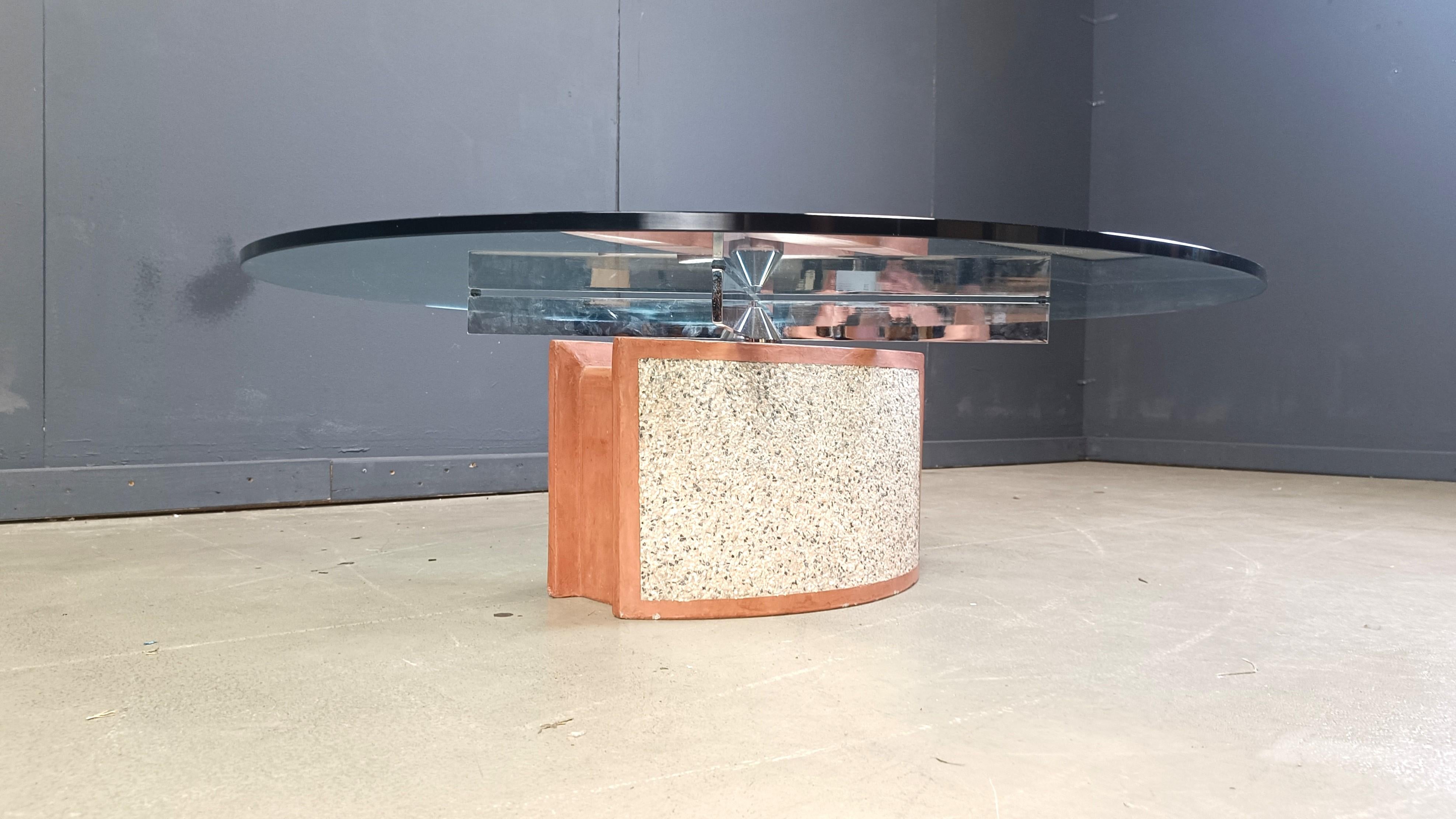 Table basse en béton peint et verre de Giorgio Saporiti par Saporiti Italia Bon état - En vente à Leuven, Vlaams Gewest