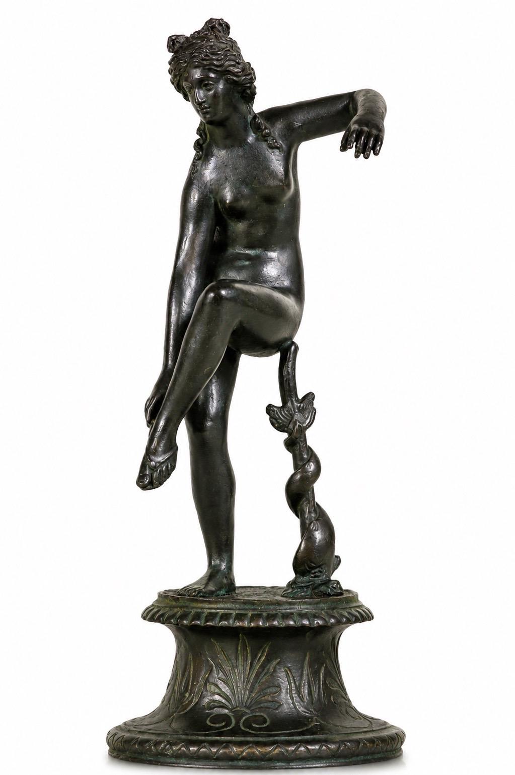 Grand Tour Bronze Venus Adjusting Her Sandal Late 19th Century Signed