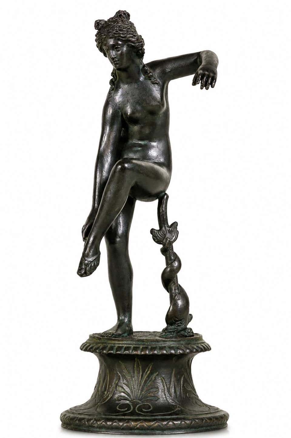 Grand Tour Bronze Venus Adjusting Her Sandal Late 19th Century Signed