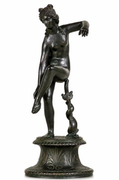 Grand Tour Bronze Venus Adjusting Her Sandal Ende des 19. Jahrhunderts Signiert