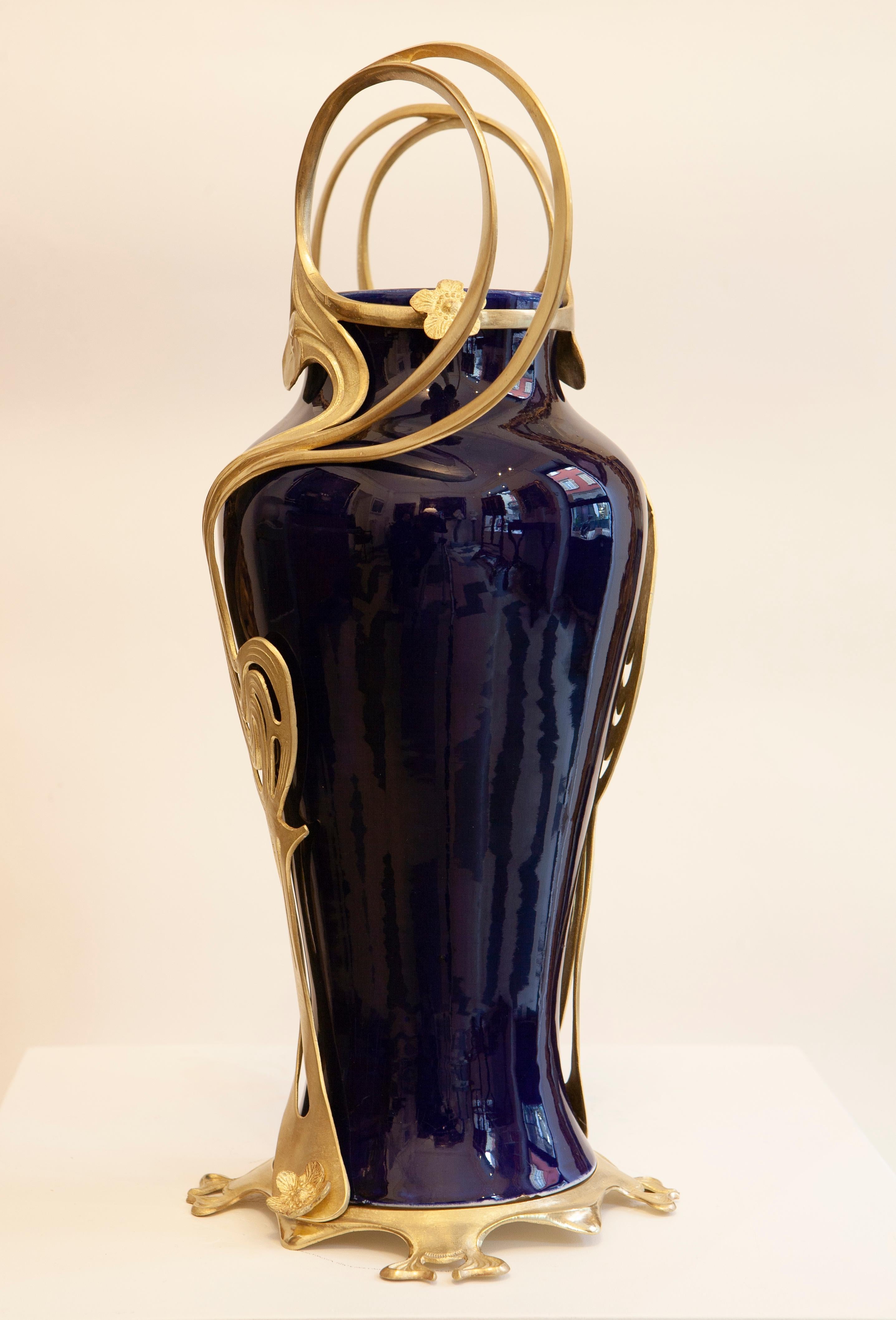 Art Nouveau Giorgio Spertini (1877-1908), Blue ceramic amphora vase, 46x25 cm, 1903