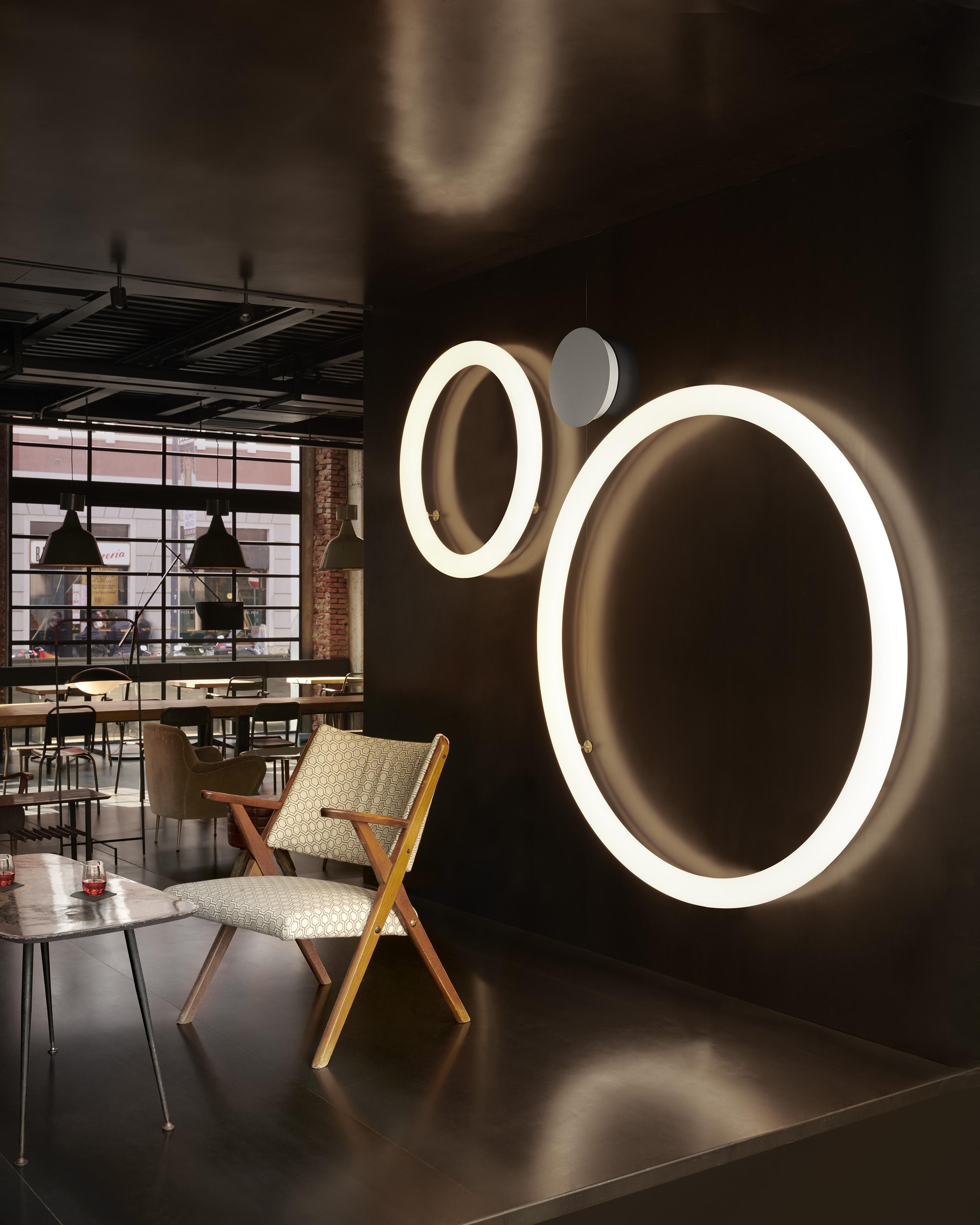 Giotto RGB Kleine Wandleuchte von Roberto Paoli (Sonstiges) im Angebot