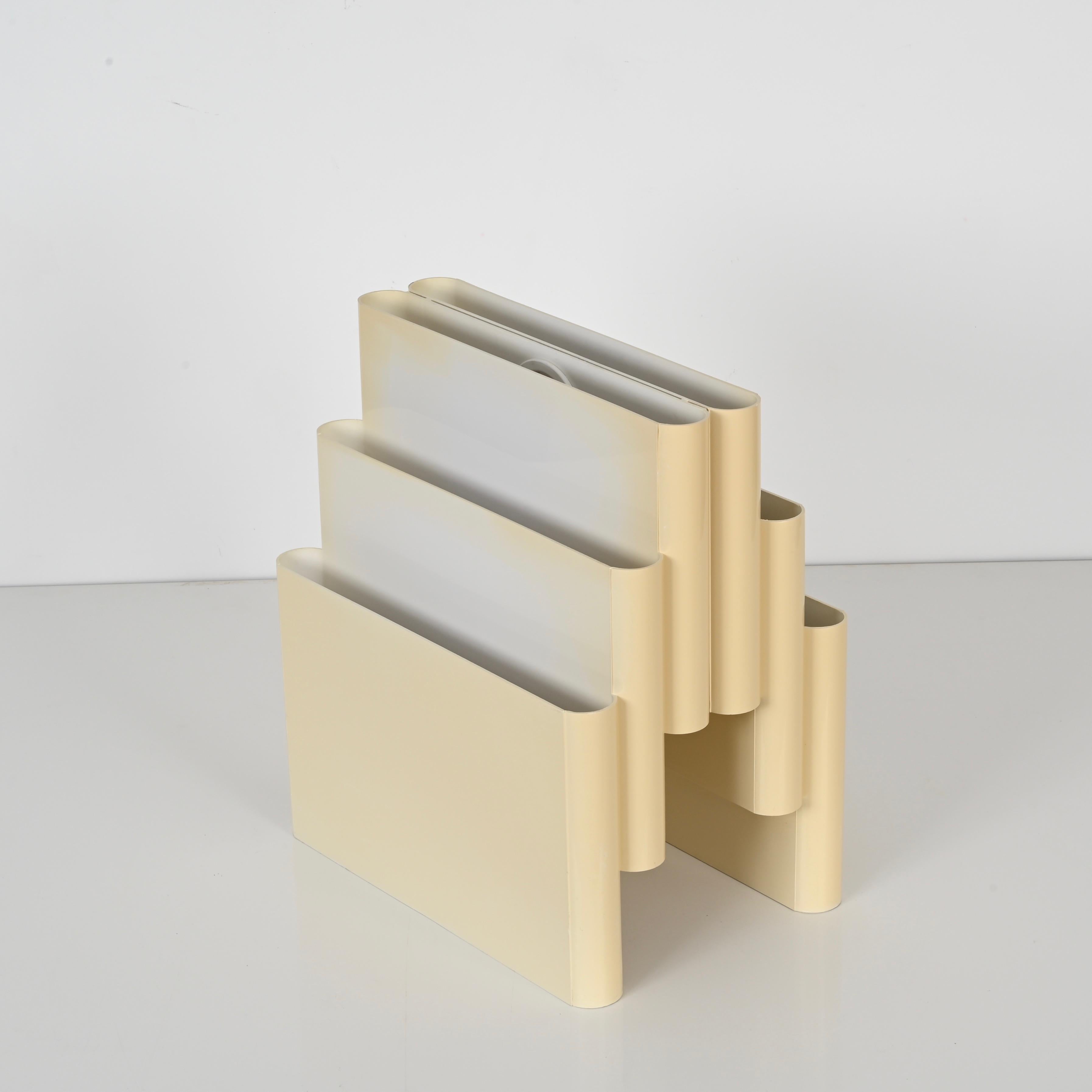 Giotto Stoppino für Kartell Cremefarbener Zeitschriftenständer, Italien 1970er Jahre 4