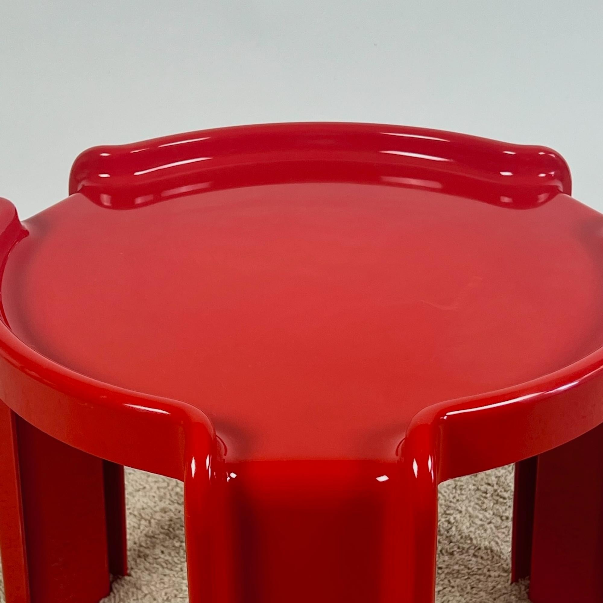 Plastic Giotto Stoppino Iconic Kartell Coffee Table Model 4905/6/7 in Glossy Red - 1970s
