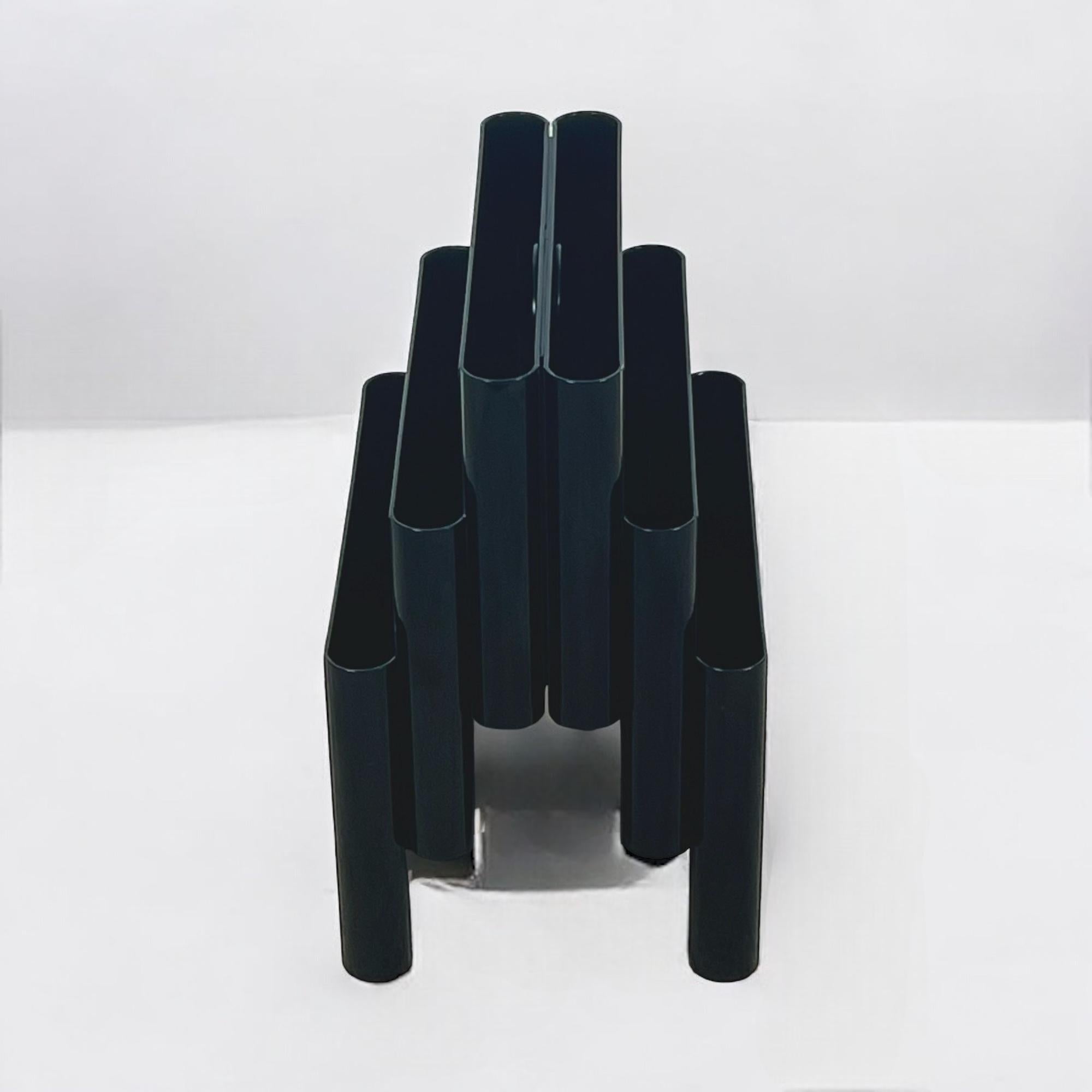 Italian Giotto Stoppino Magazine Rack Disc Holder 'Model 4675' Kartell in Glossy Black
