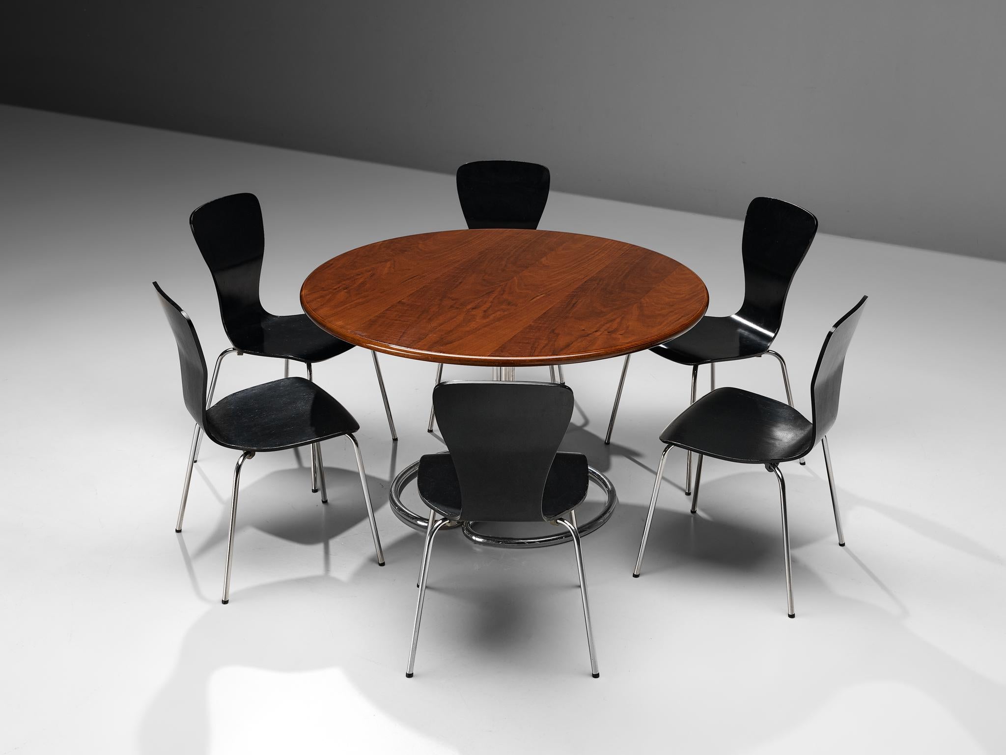 Européen Table 'Maia' de Giotto Stoppino en noyer et chaises de salle à manger 'Nikke' de Tapio Wirkkala en vente