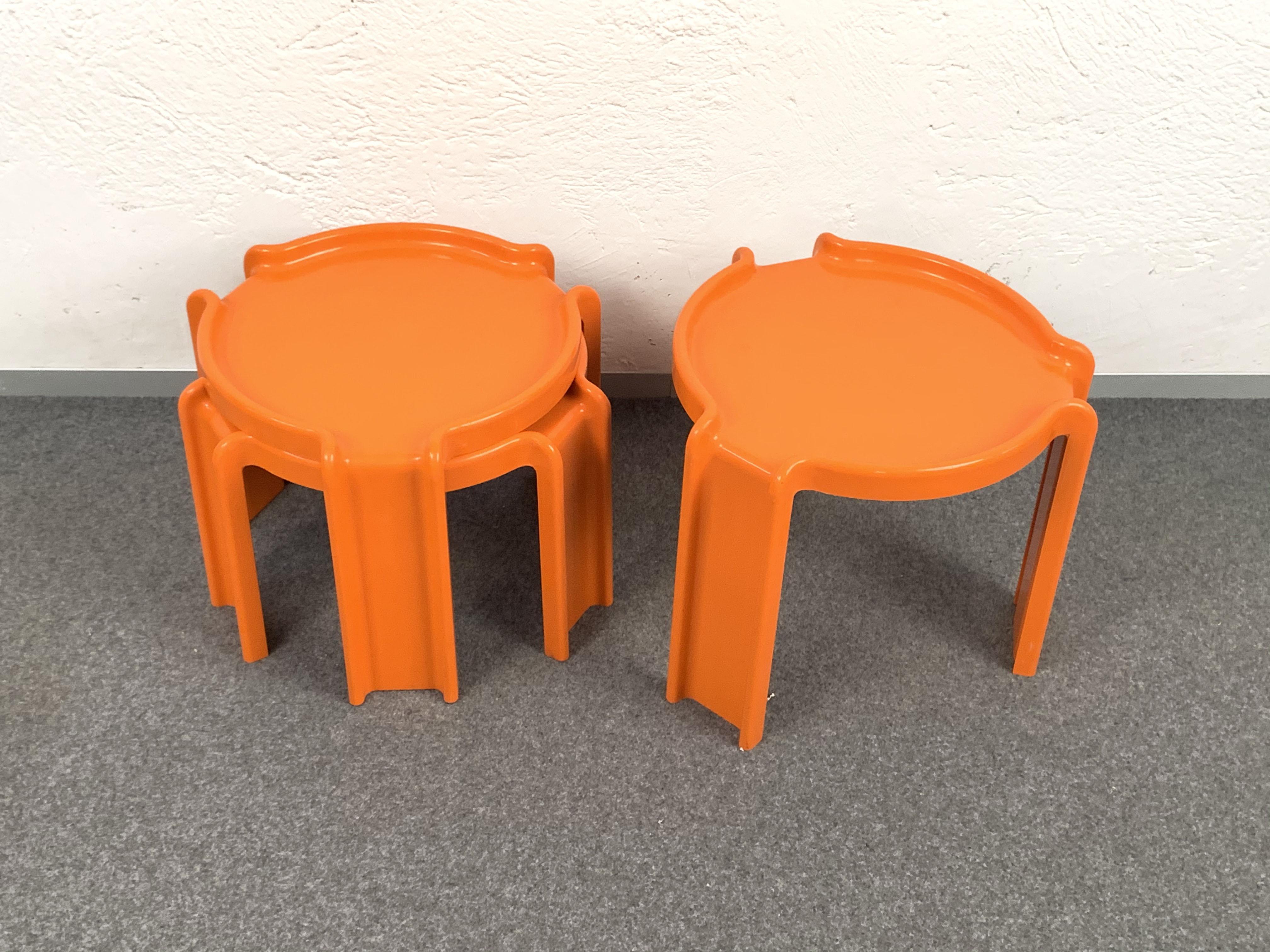 Giotto Stoppino Orange Plastic Interlocking Coffee Tables for Kartell, 1970s 4