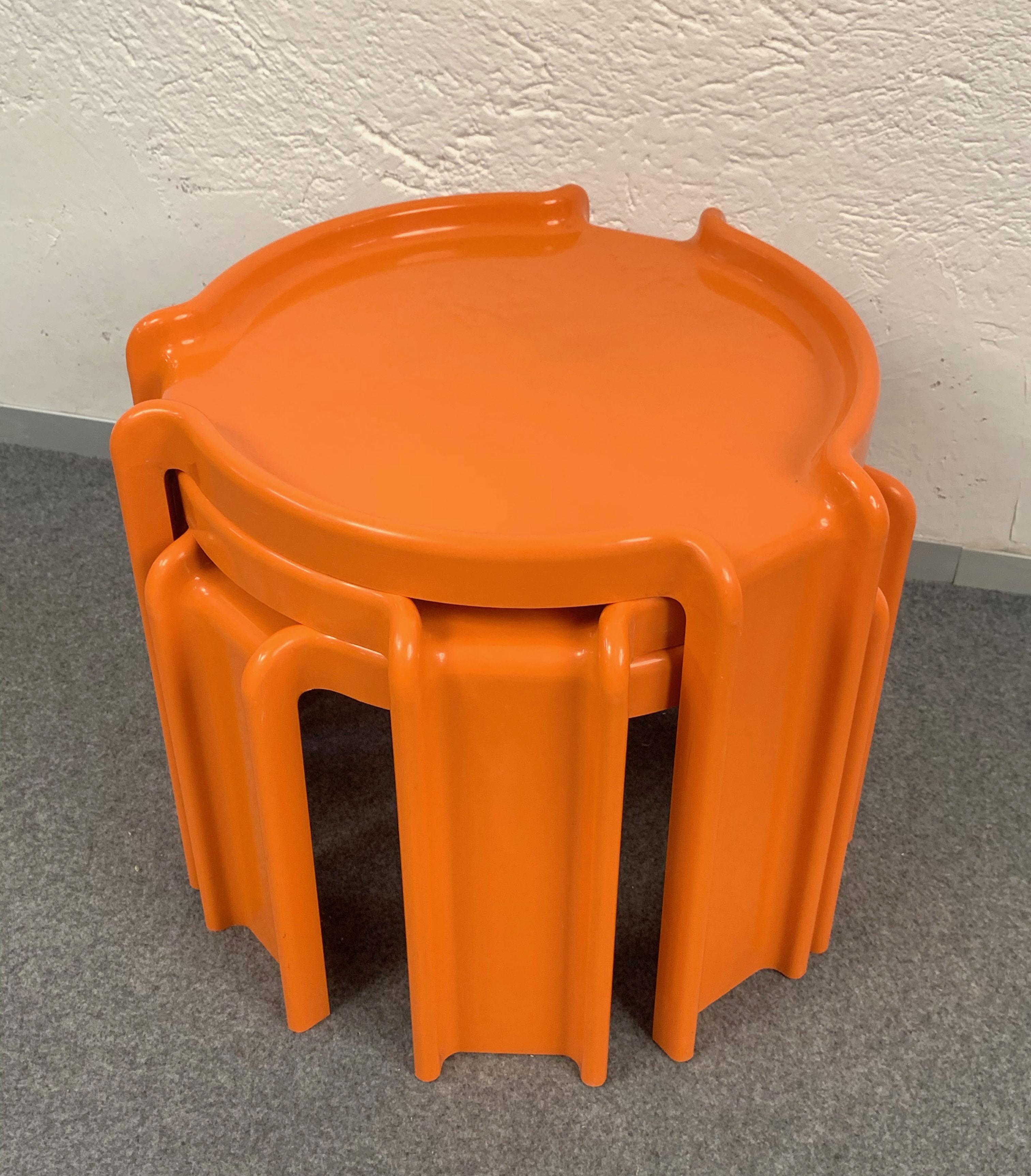 Mid-20th Century Giotto Stoppino Orange Plastic Interlocking Coffee Tables for Kartell, 1970s