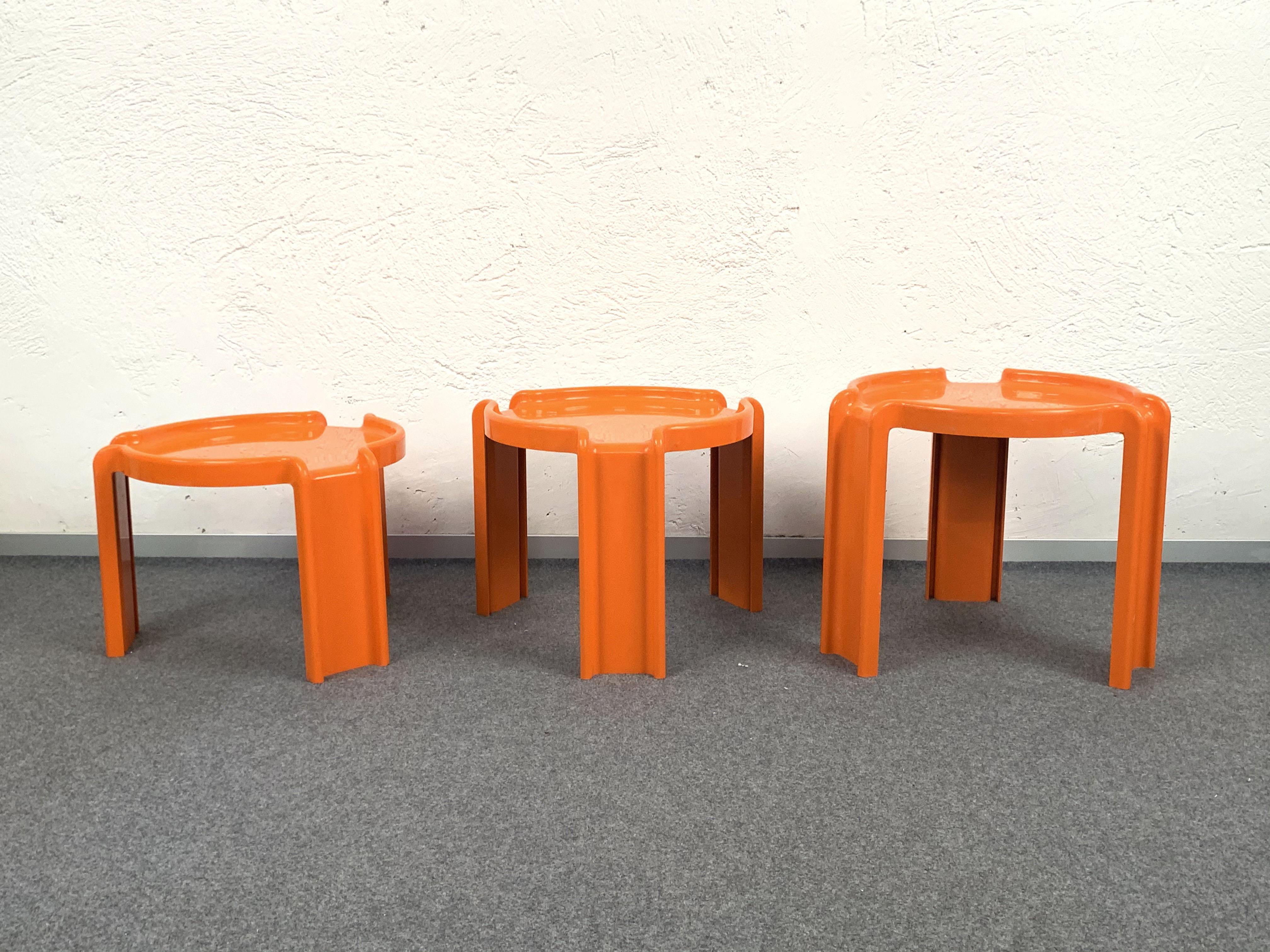 Giotto Stoppino Orange Plastic Interlocking Coffee Tables for Kartell, 1970s 2
