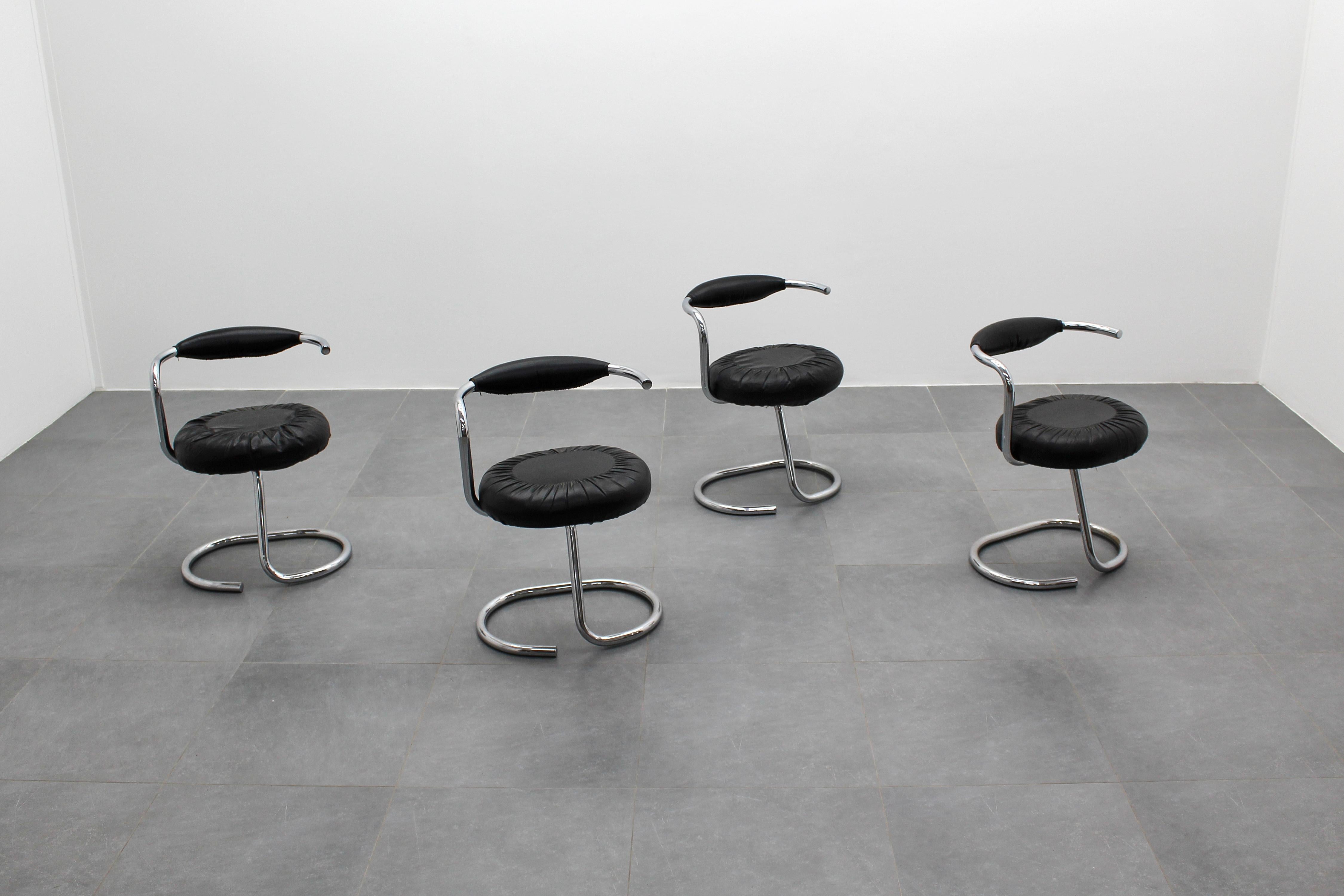 Stylish set of 4 vintage chairs mod. 