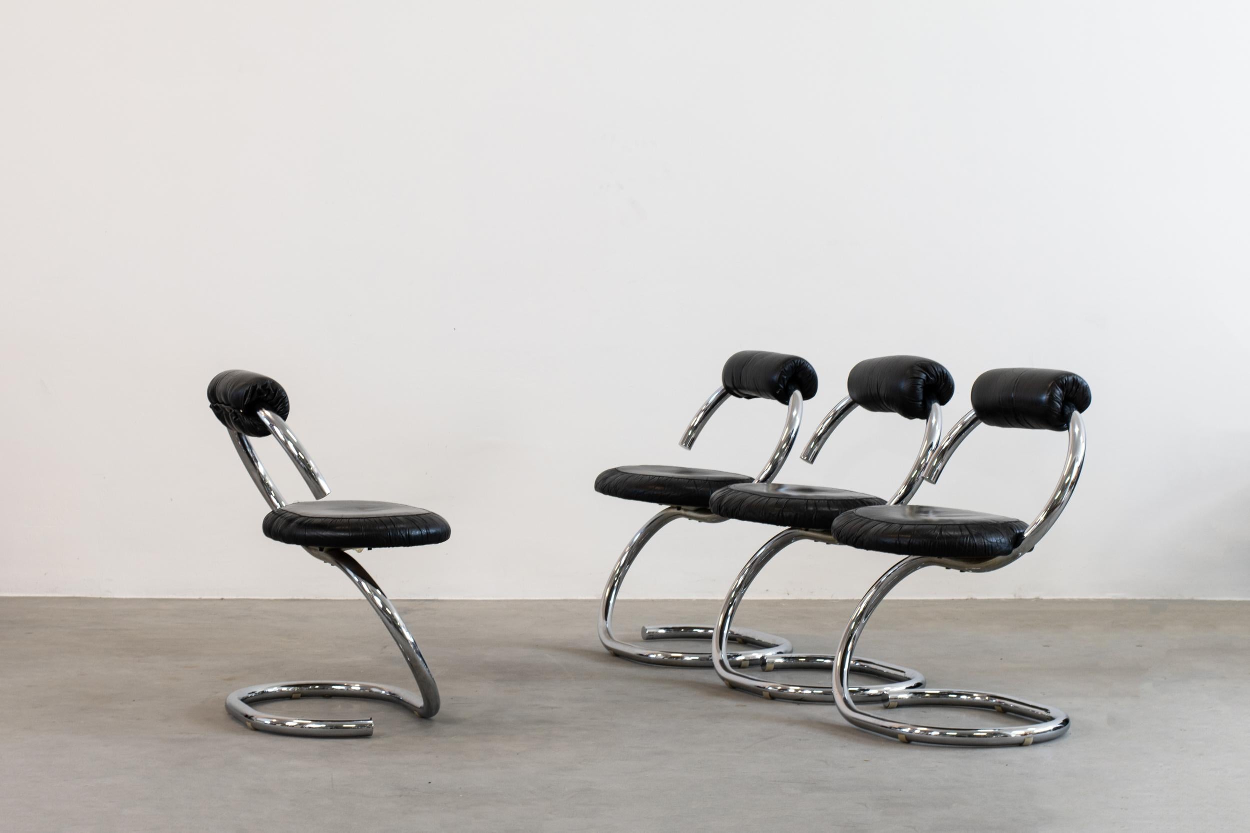 Italian Giotto Stoppino Set of Four Cobra Chairs in Steel and Black Skai 1970s Italy