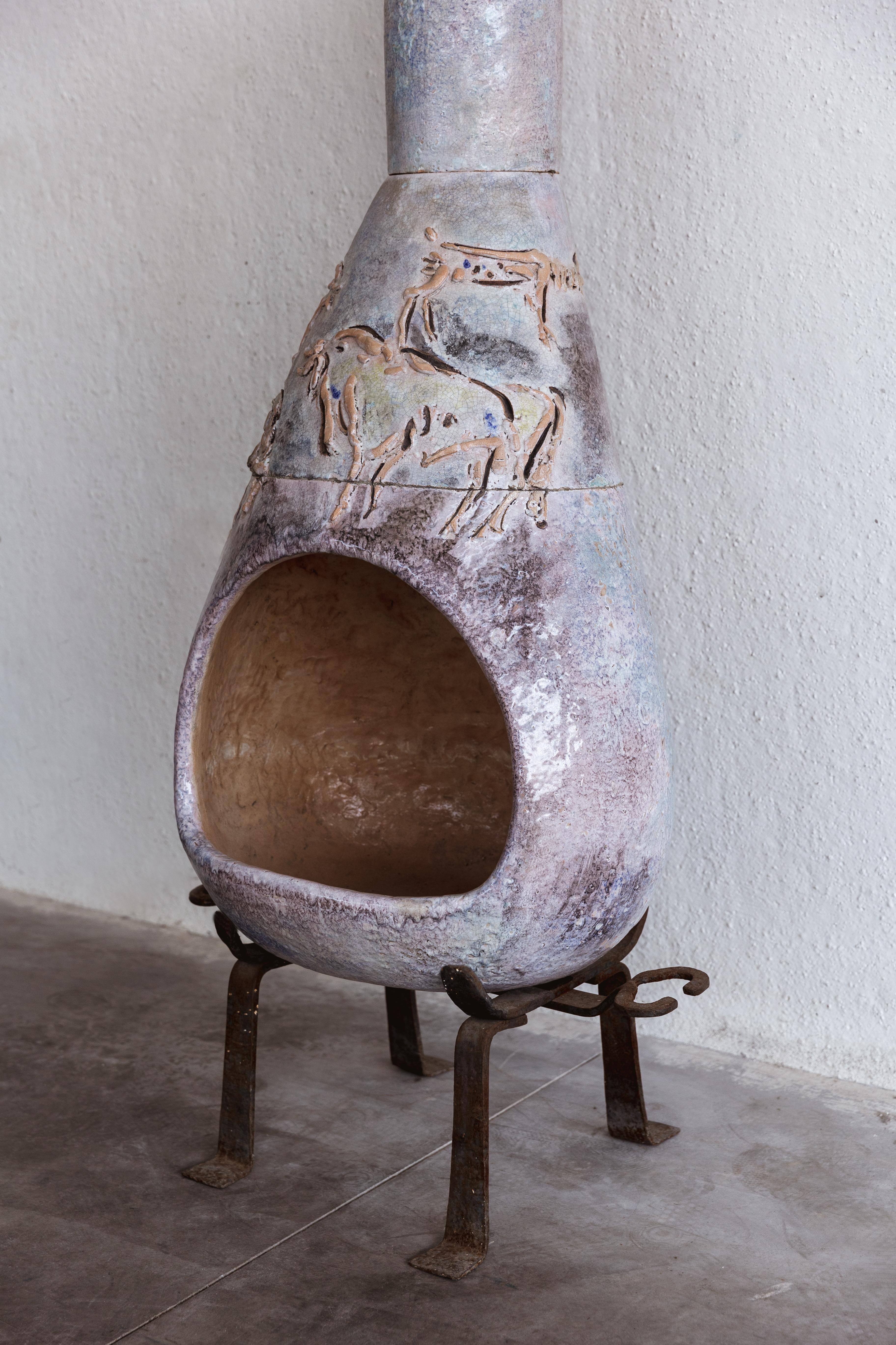 Giovan Battista Mitri: Skulpturaler Kamin aus Majolika, 1960er-Jahre (Moderne der Mitte des Jahrhunderts) im Angebot