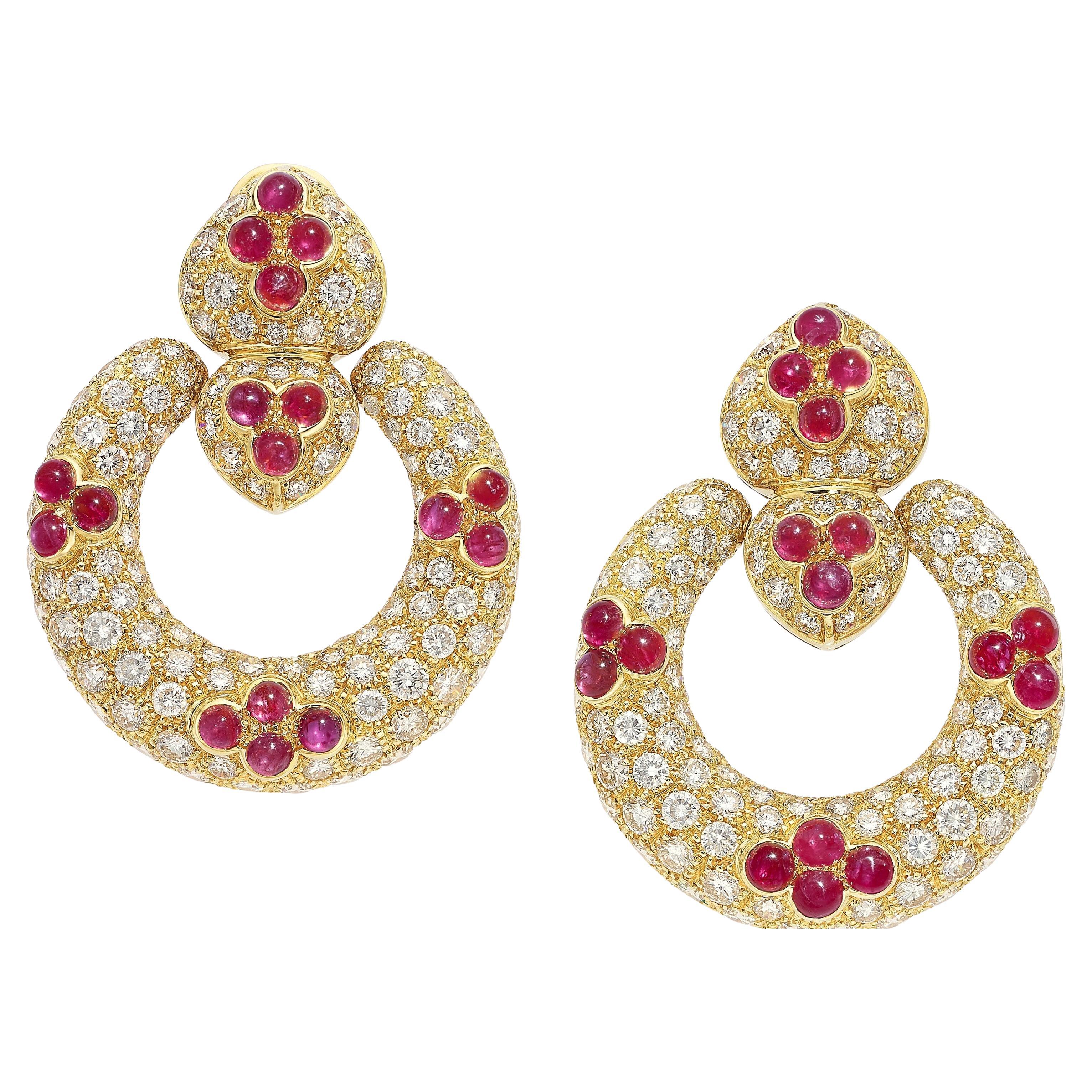 Giovane 18k Gold & 15.0 Karat Diamant Türklopfer Ohrringe mit Rubin Akzente im Angebot