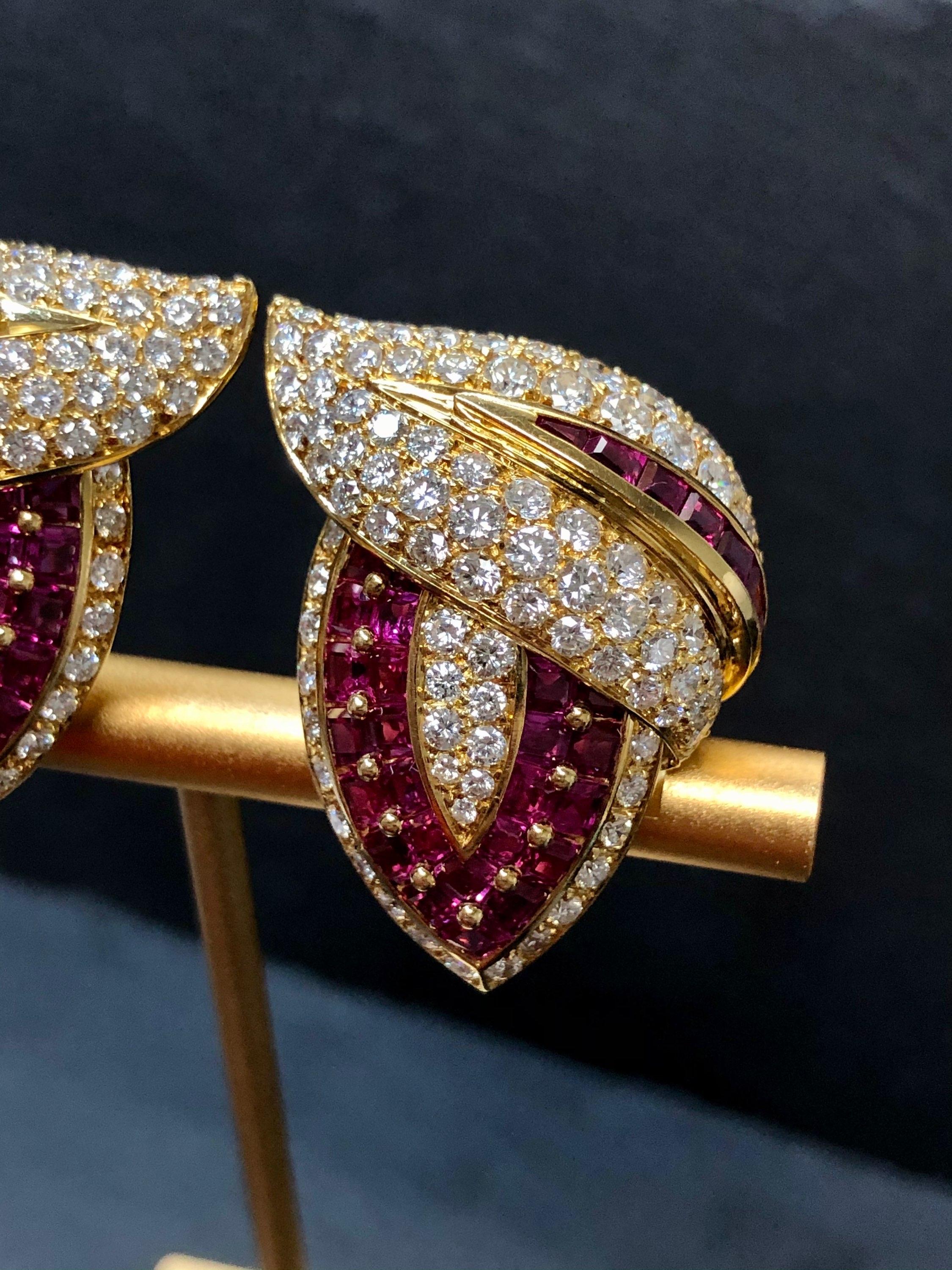 GIOVANE 18K Ruby Diamond Pave Clip Cocktail Earrings In Good Condition For Sale In Winter Springs, FL