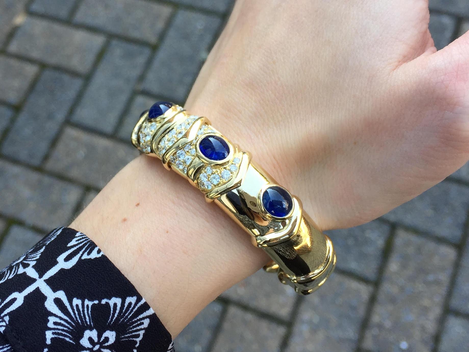 Giovane Blue Sapphire and Diamond 18 Karat Cuff Bracelet For Sale 7