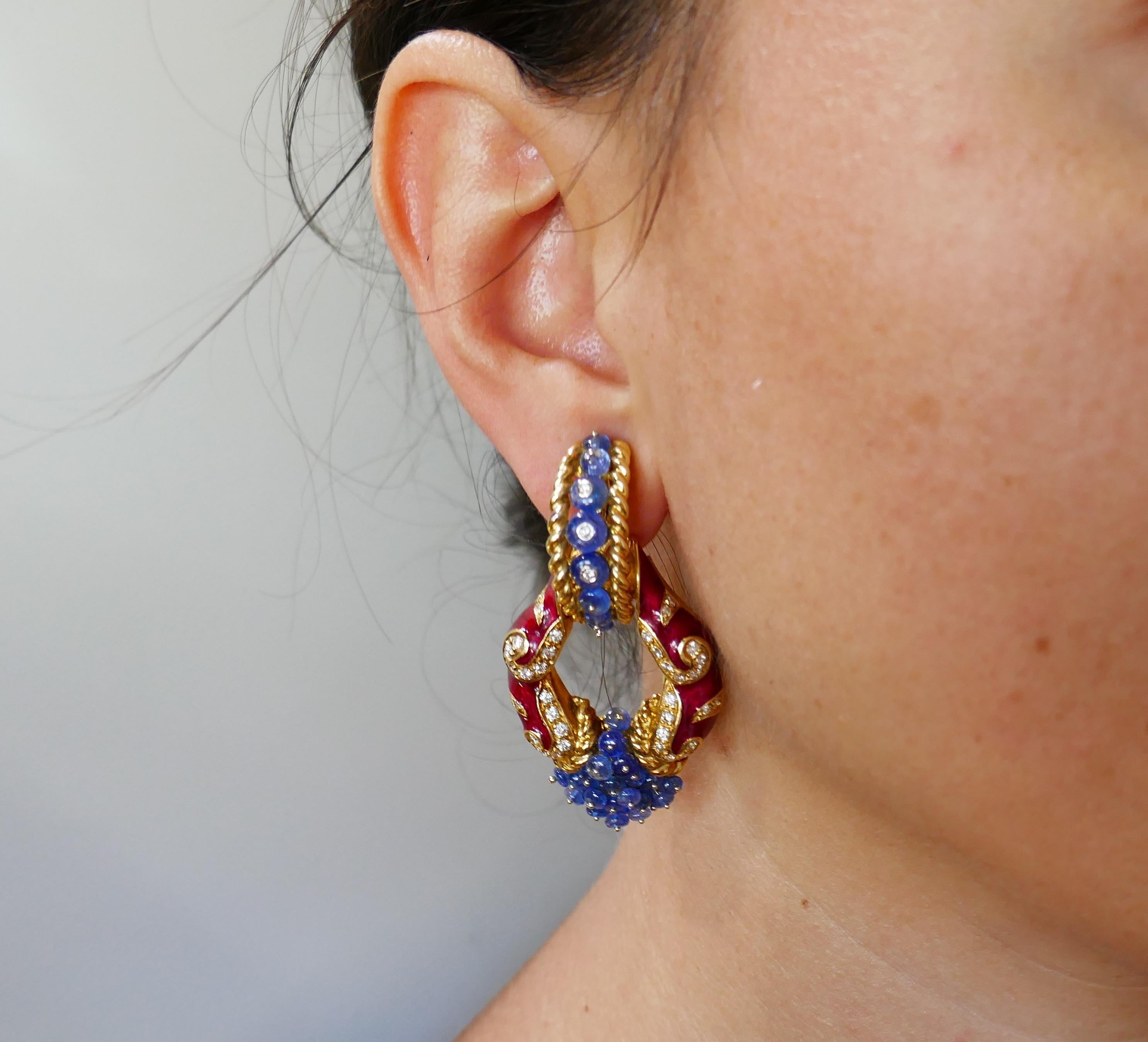 Bold and chic earrings created by Italian jewelry house Giovane. They definitely make a statement! The earrings are “Day & Night” and can be worn as drop earrings or you can remove the bottom parts and wear them as hoops. Versatile and wearable, the