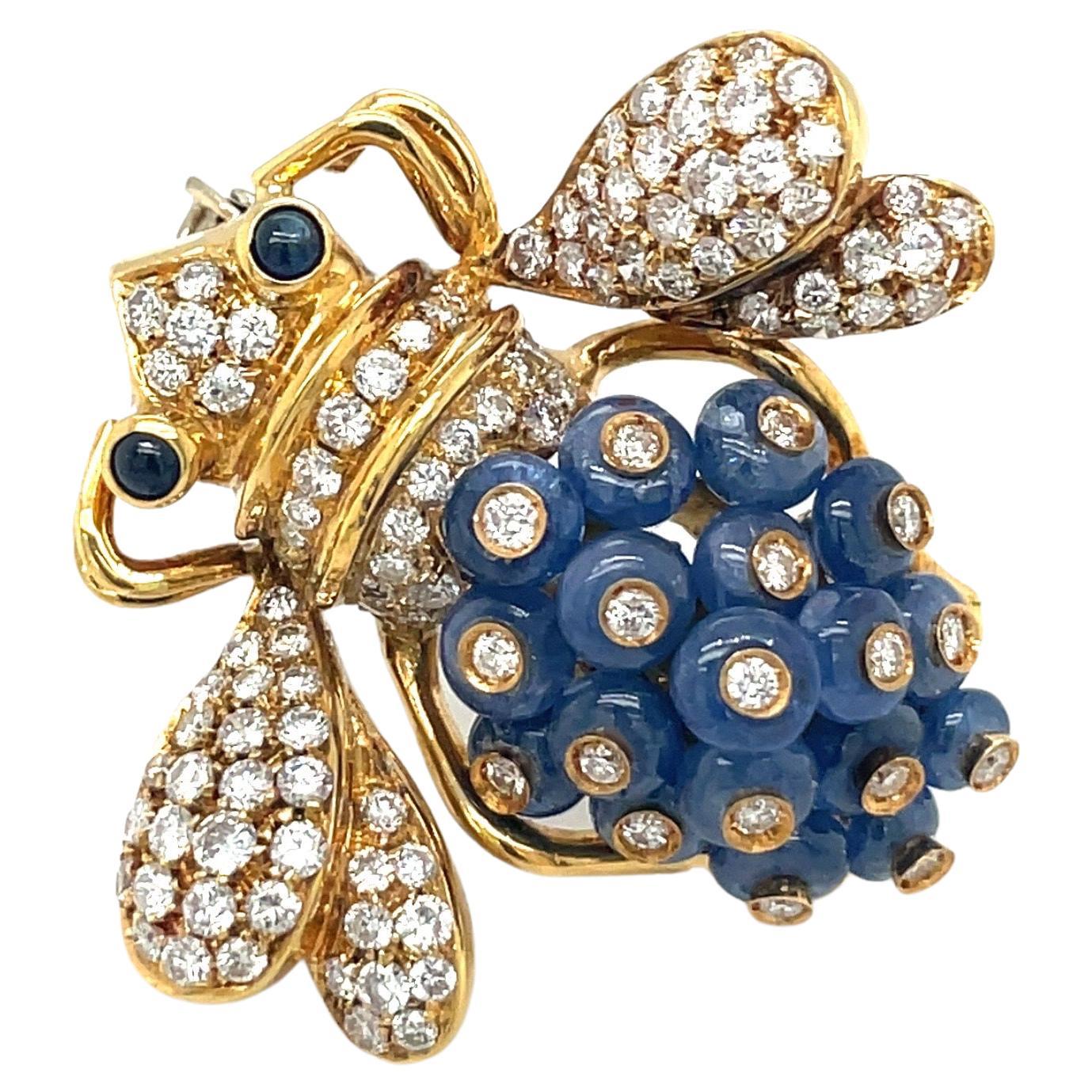 Giovane Italy 18KT Gold, 7.35 Carat Sapphire and 1.53 Carat Diamond Bee Brooch For Sale