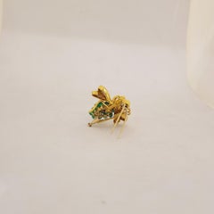 Giovane Italy 18KT Gold, 4.27 Carat Emeralds and 1.53 Carat Diamond Bee Brooch