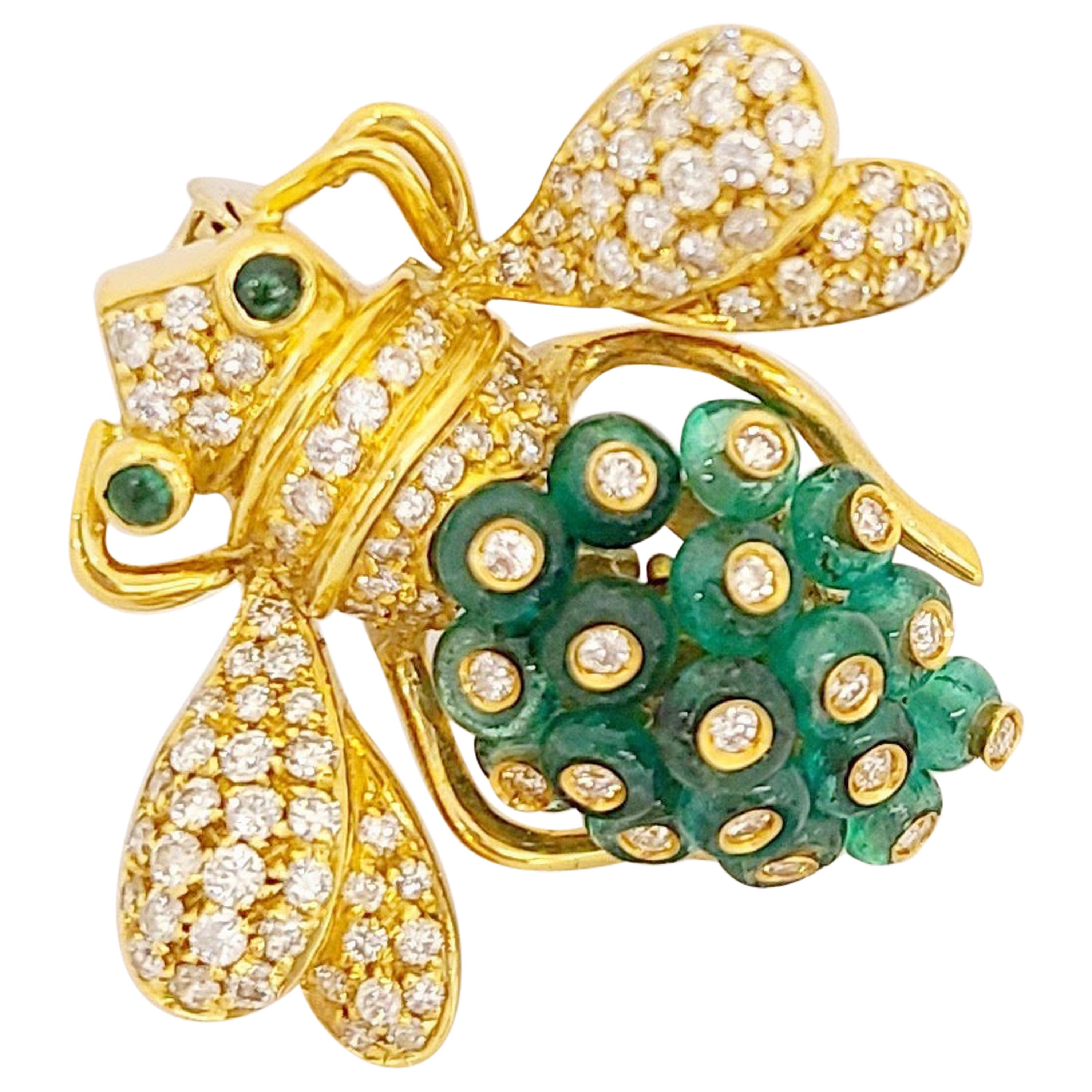 Giovane Italy 18KT Gold, 4.27 Carat Emeralds and 1.53 Carat Diamond Bee Brooch For Sale