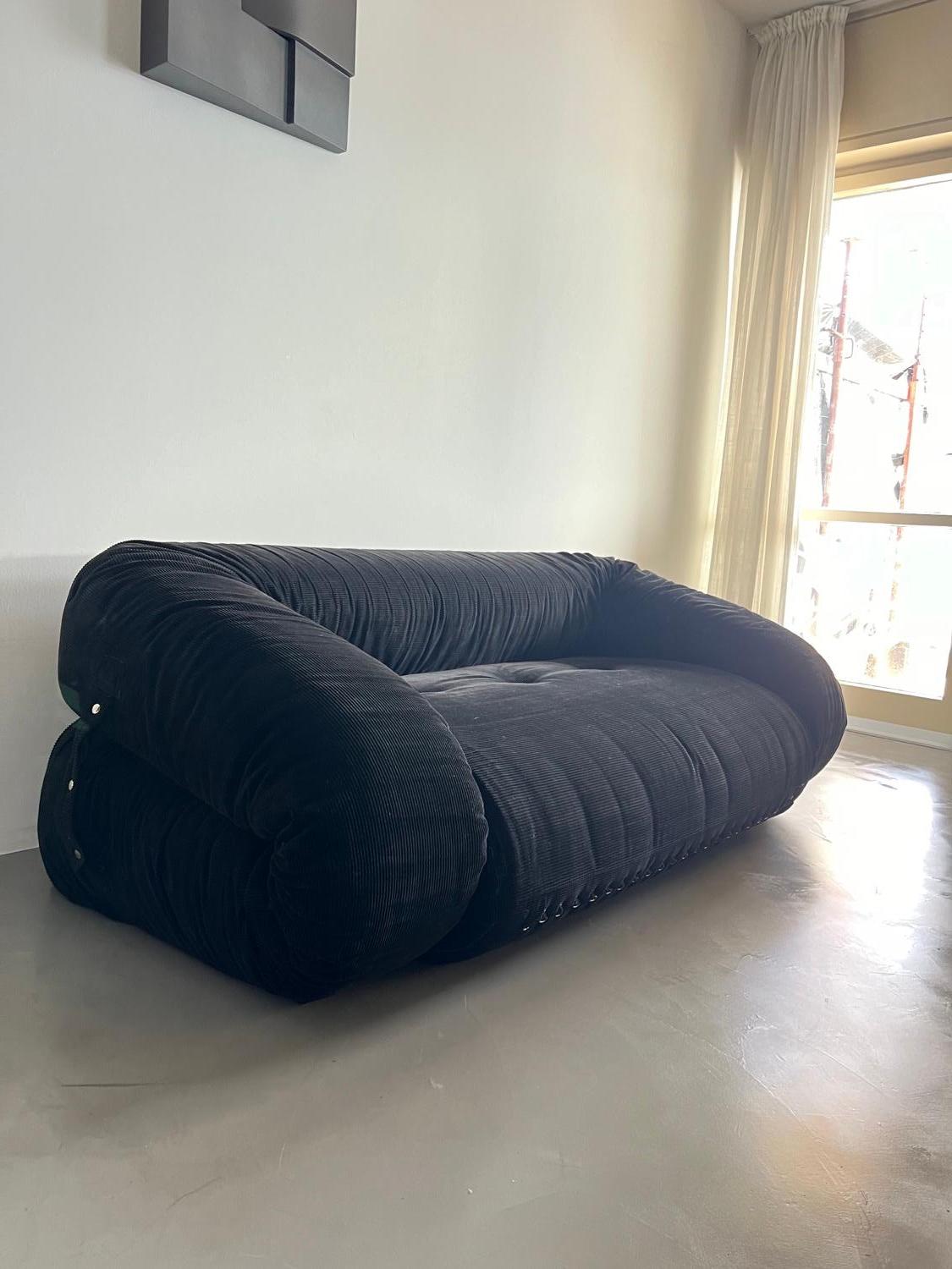 Designer Sofa Bed , Black Velvet , Timeless look , Anfibio by Alessandro Becchi In Good Condition For Sale In Milano, IT