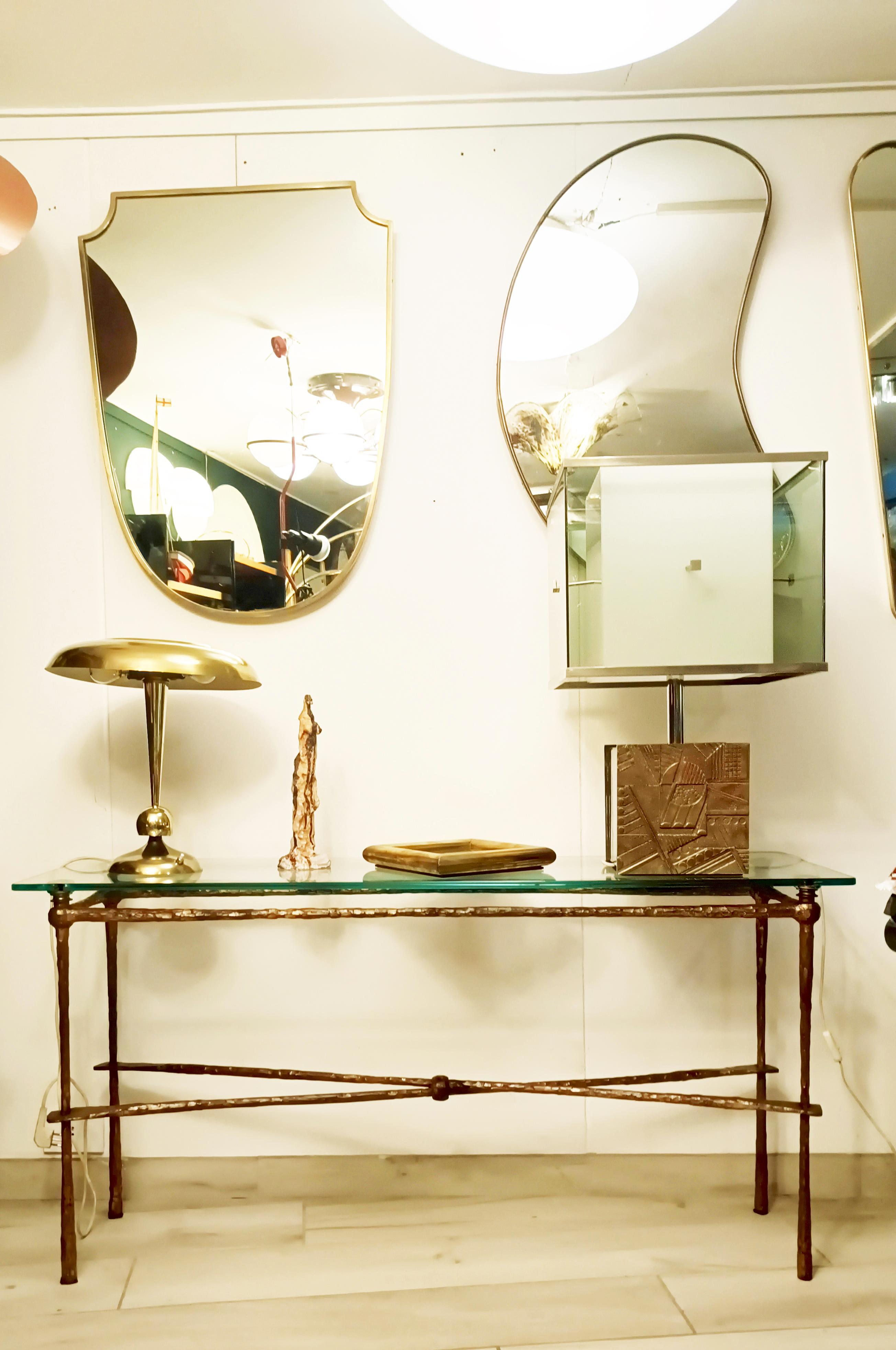 Giovanni Banci für Hermes Konsole aus goldgehämmertem Eisen und Glas, Italien 19 im Zustand „Gut“ in Naples, IT