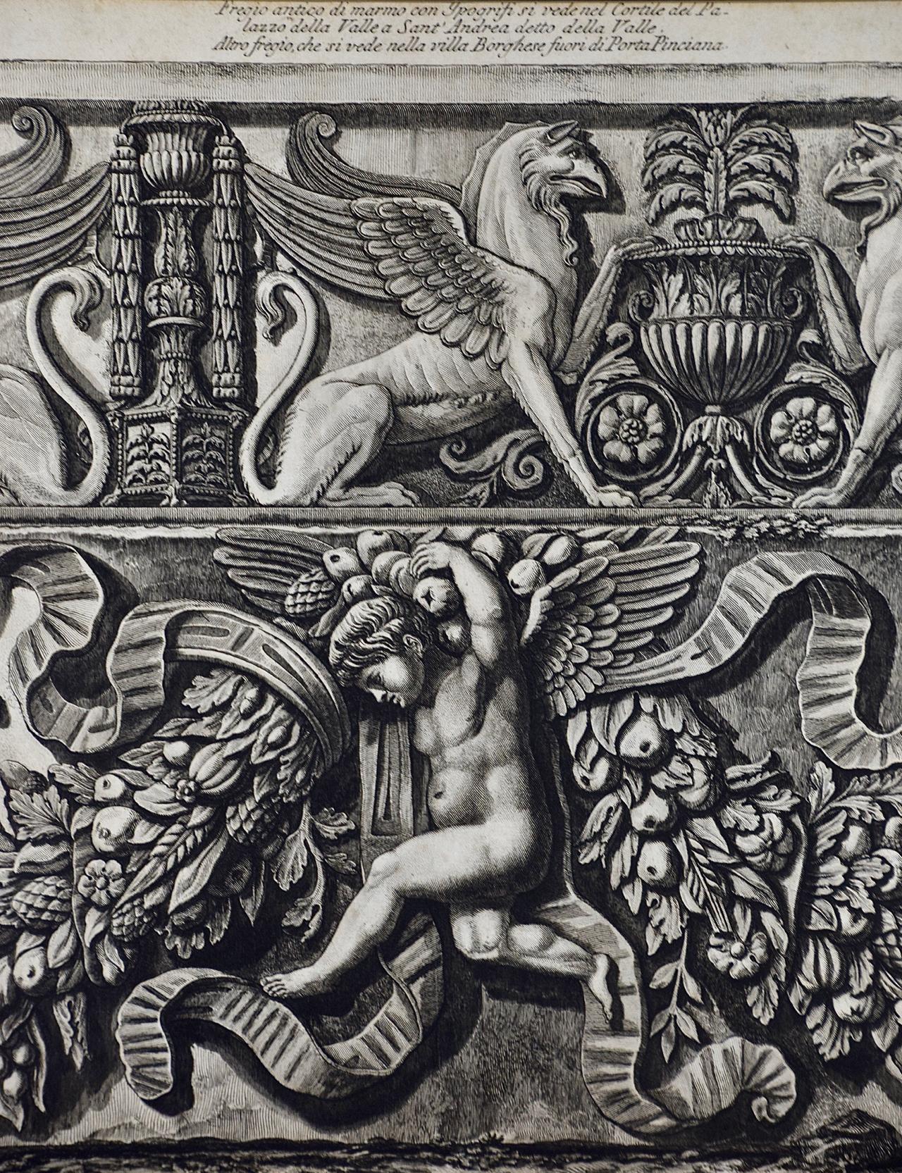 Frise architecturale romaine antique : gravure de Piranesi du 18e siècle - Maîtres anciens Print par Giovanni Battista Piranesi