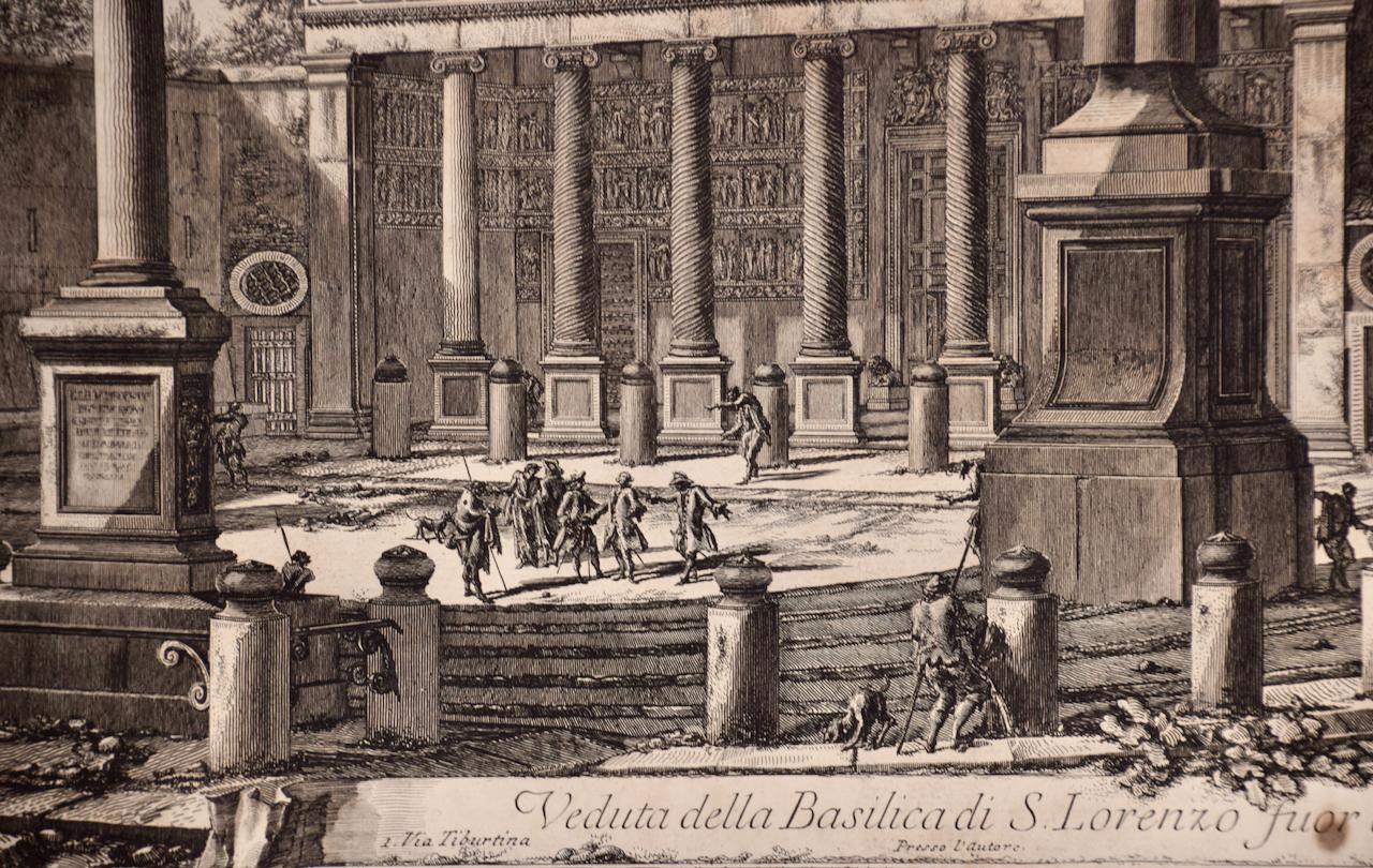 Basilica of San Lorenzo in Rom: Eine gerahmte Radierung aus dem 18. Jahrhundert von Piranesi (Beige), Figurative Print, von Giovanni Battista Piranesi