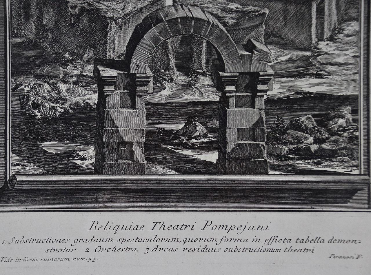 Piranesi, Radierung „Reliquiae Theartri Pompejani“, ein antikes römisches Theater, 18. Jahrhundert (Grau), Landscape Print, von Giovanni Battista Piranesi