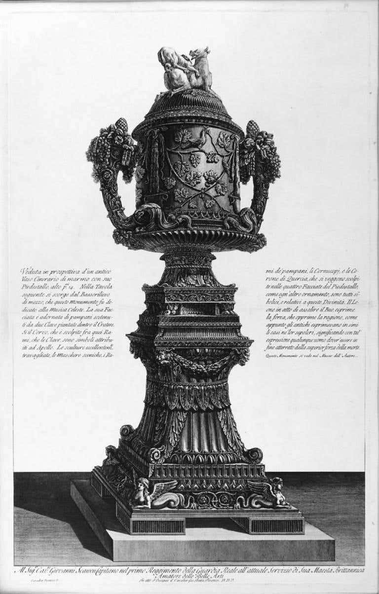 Veduta in Prospettiva d'un Antico Vaso Cinerario di Marmo