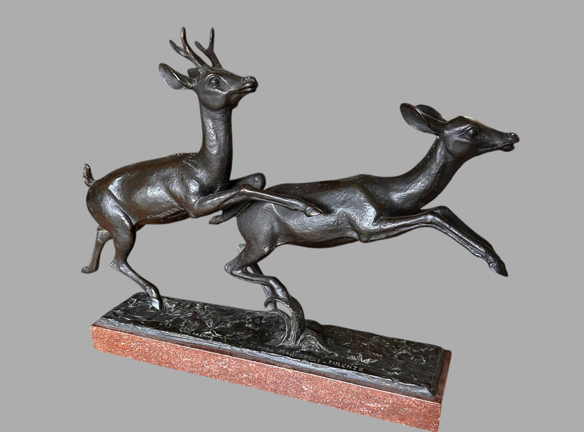 Giovanni Cappeletti -  Maravilloso y llamativo bronce patinado de macho y hembra sobre mármol rojo. Una representación excepcionalmente realista, agradable y simpática de la anatomía, el espíritu y la conexión de estos animales y que su apreciación