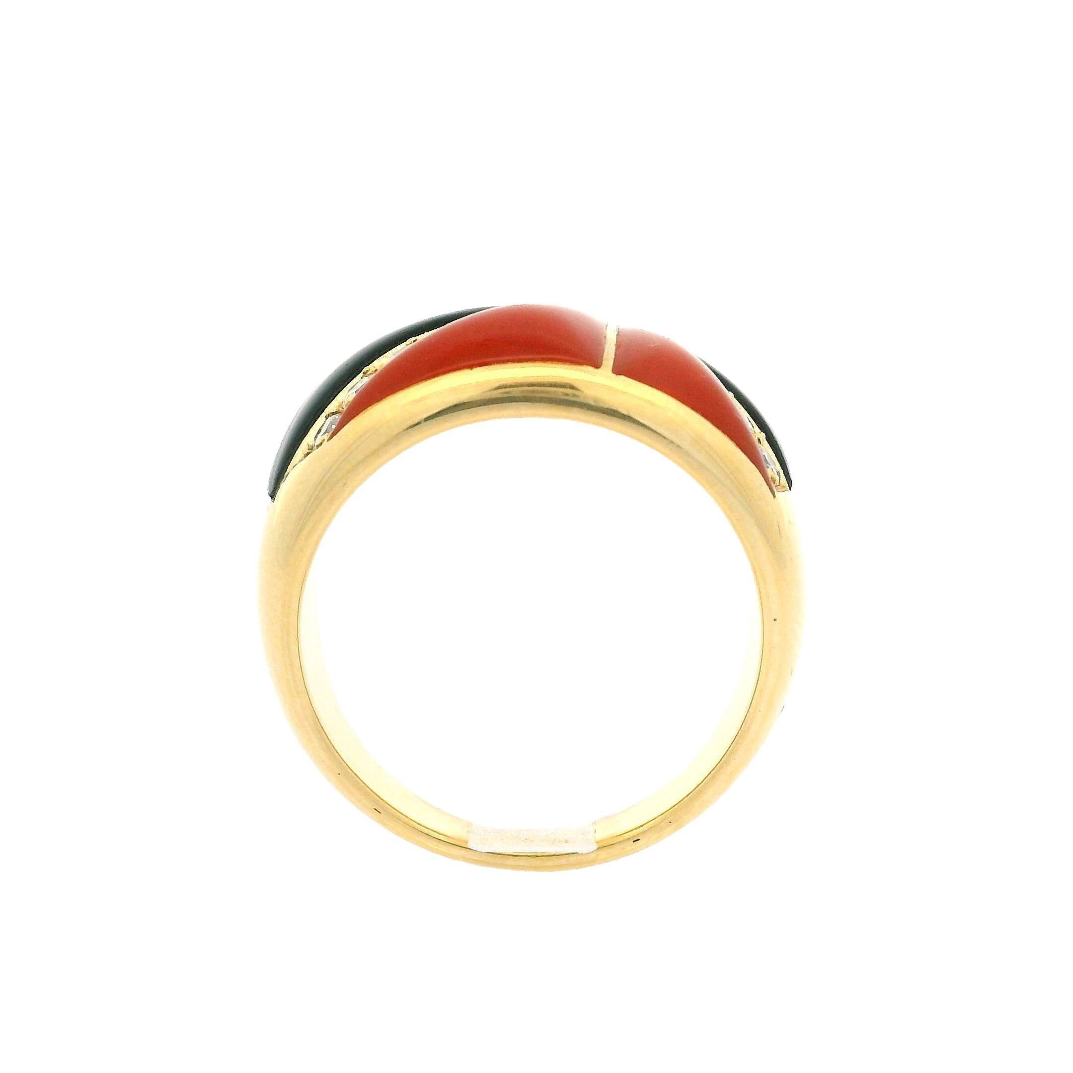 Women's Giovanni Chilleri 18k Yellow Gold Inlaid Coral & Black Onyx w/ Diamond Band Ring For Sale