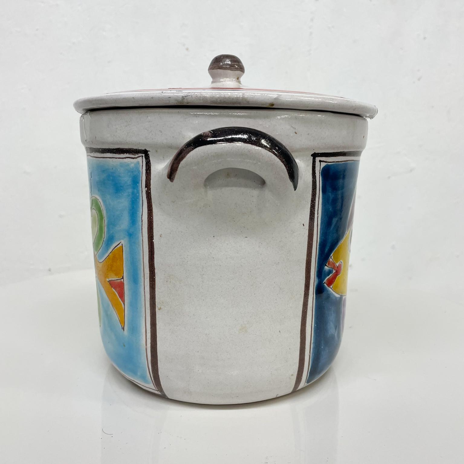 Giovanni Desimone Colorful Pottery Lidded Fish Jar from Palermo Italy, 1988 In Good Condition In Chula Vista, CA