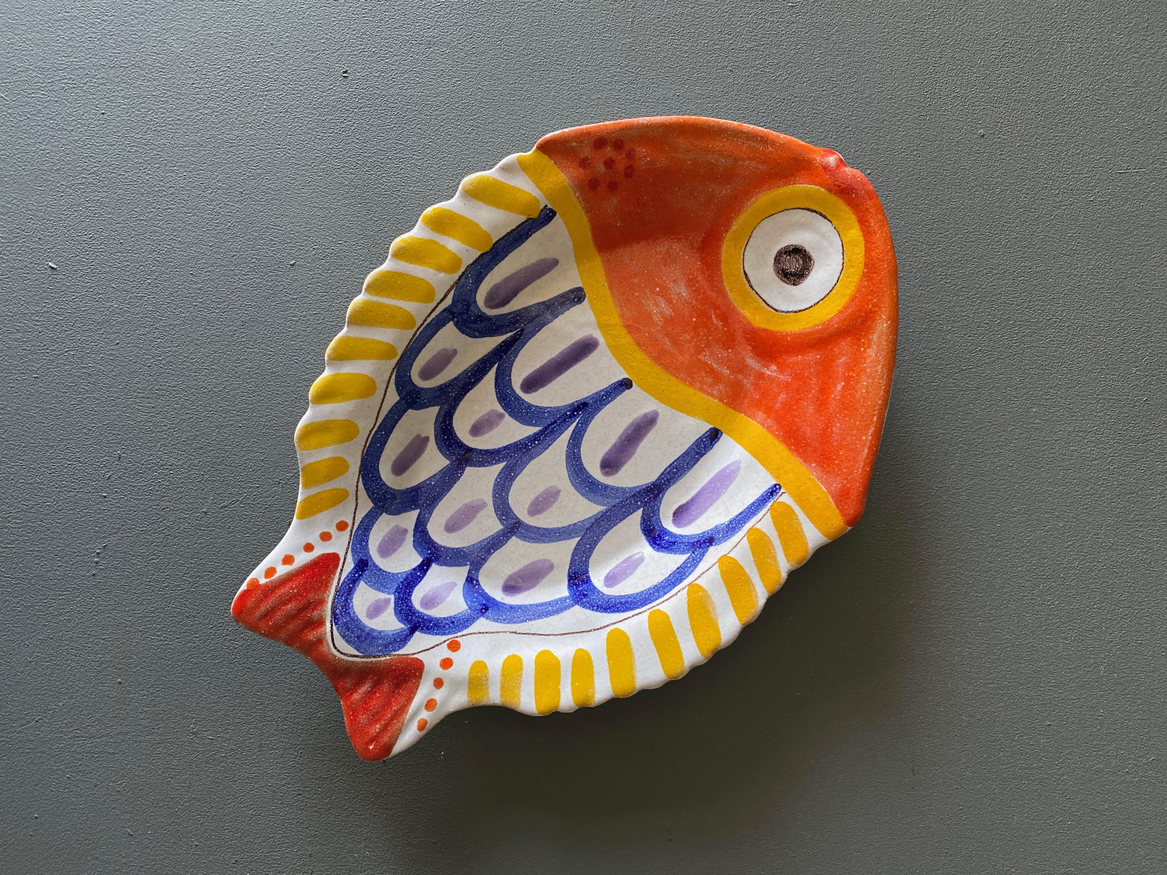 Giovanni Desimone hand painted fish plate / charger / centerpiece 1964.
