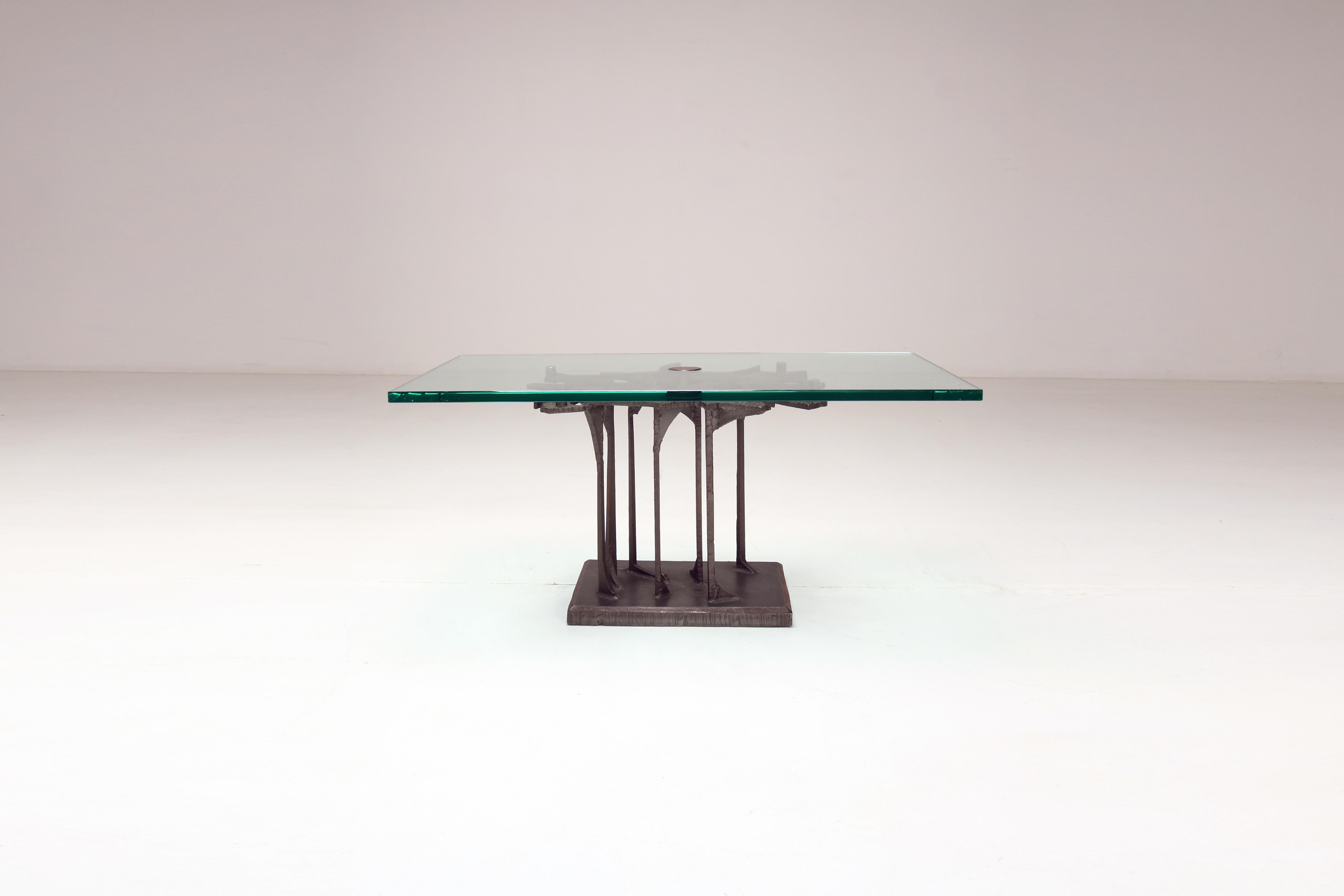 Giovanni Ferrabini stunning Sculptural Bronze Low Table, Italian Design 1950 ca. In Good Condition For Sale In Milan, IT