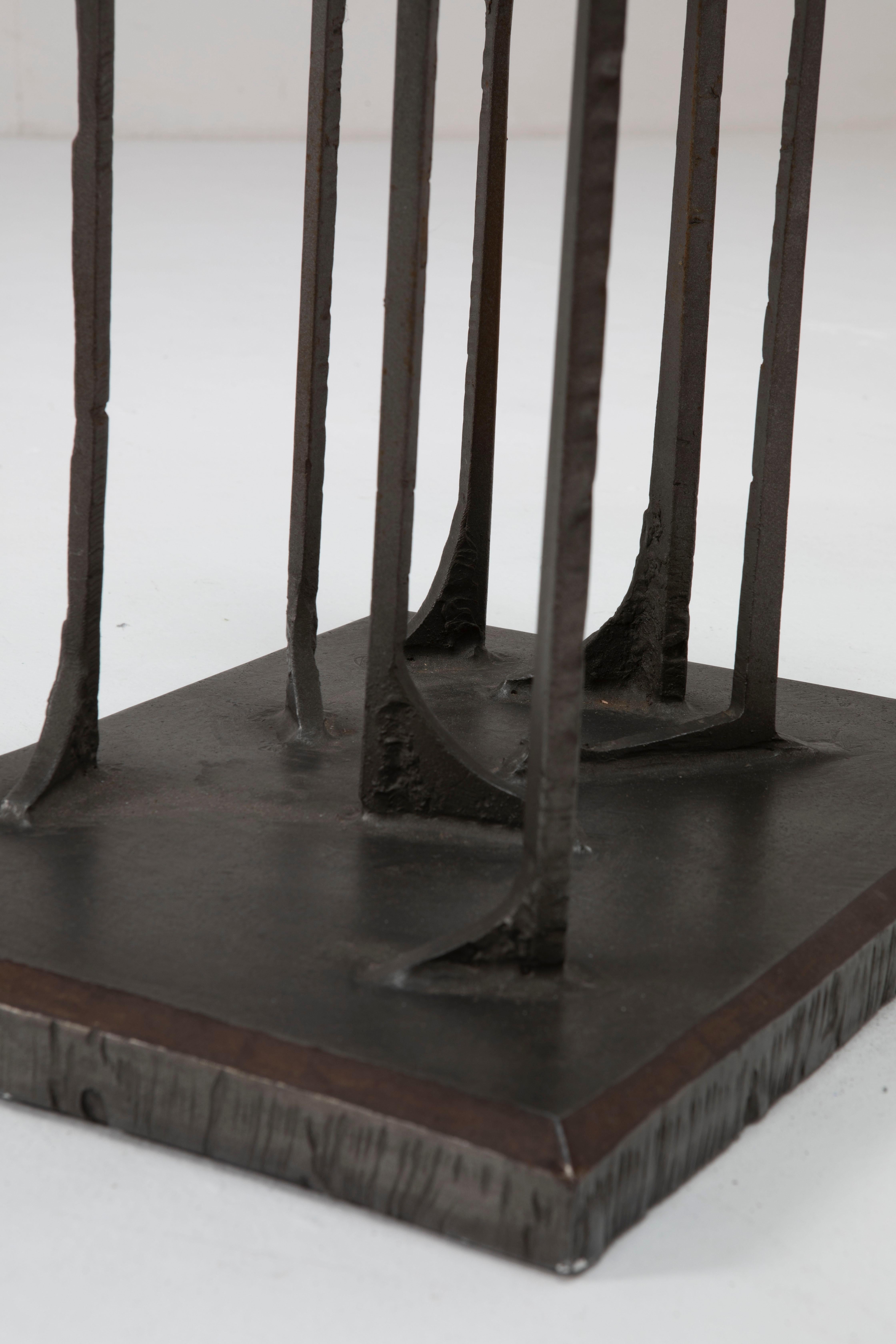 Impresionante mesa baja escultórica de bronce Giovanni Ferrabini, diseño italiano 1950 ca. en venta 2