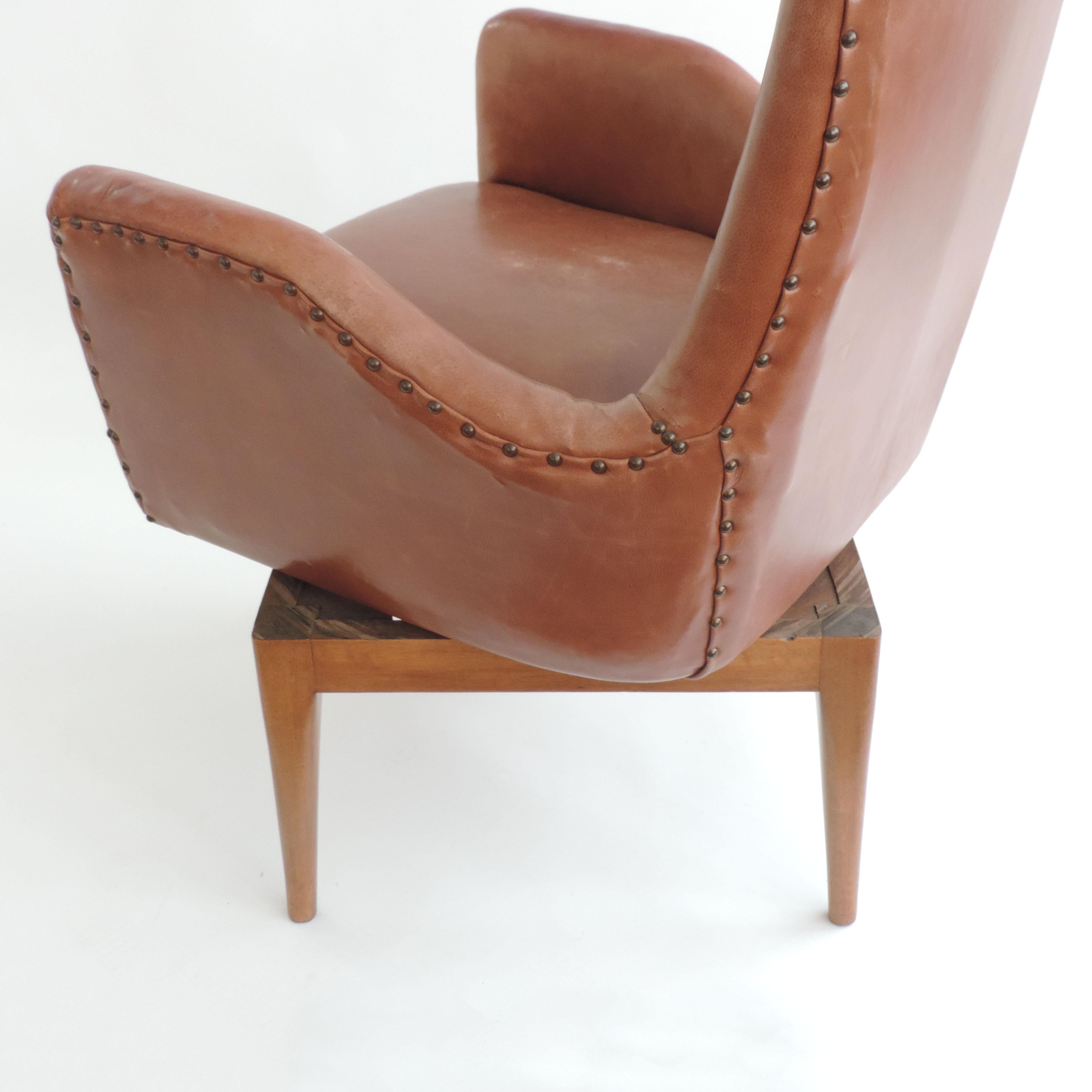 Giovanni Gariboldi Swivel Chair in Leather and Wood, Italy, 1940s In Good Condition For Sale In Milan, IT