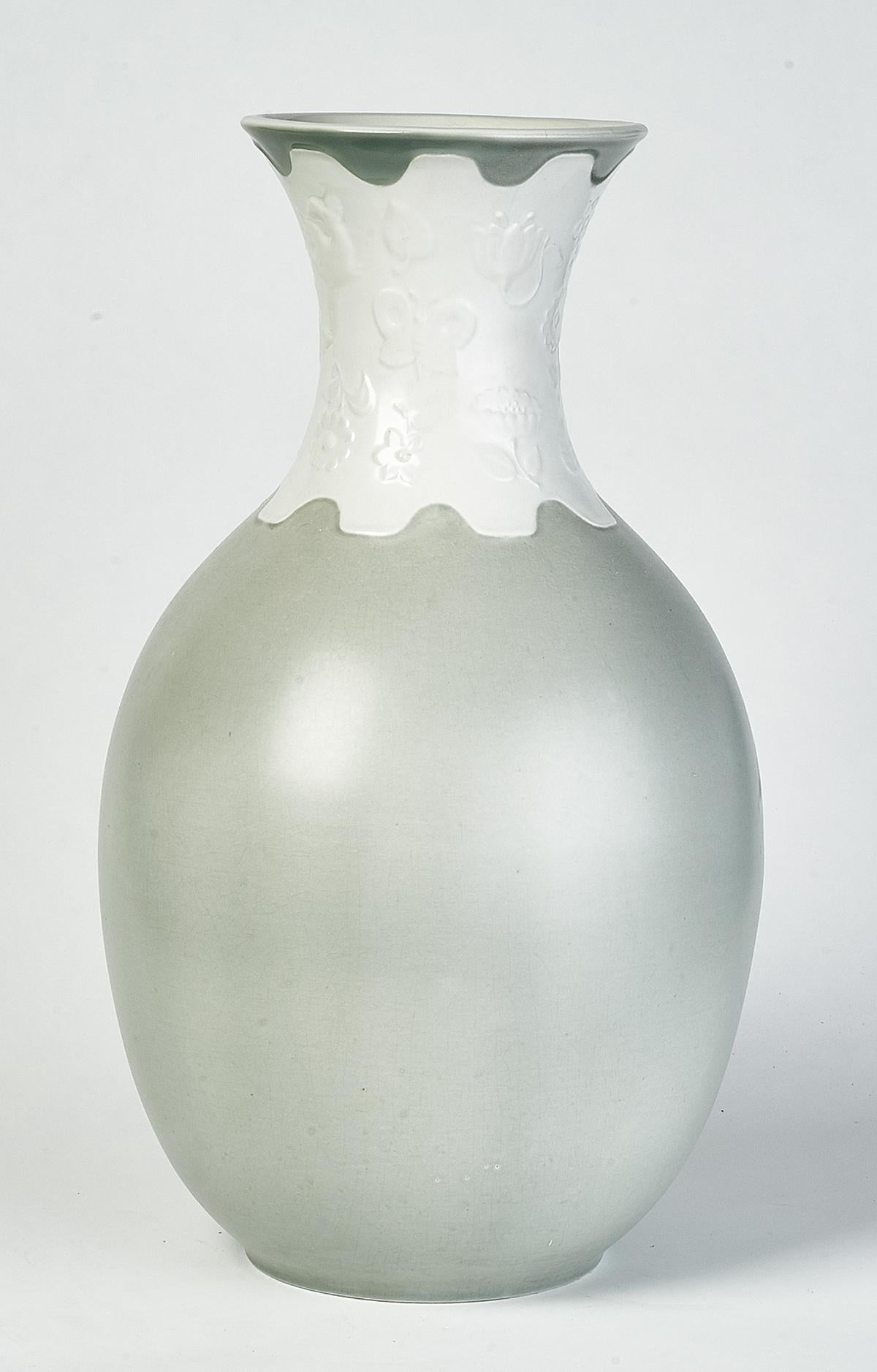 Mid-Century Modern Giovanni Gariboldi Tall Vase, Italy 1940's For Sale