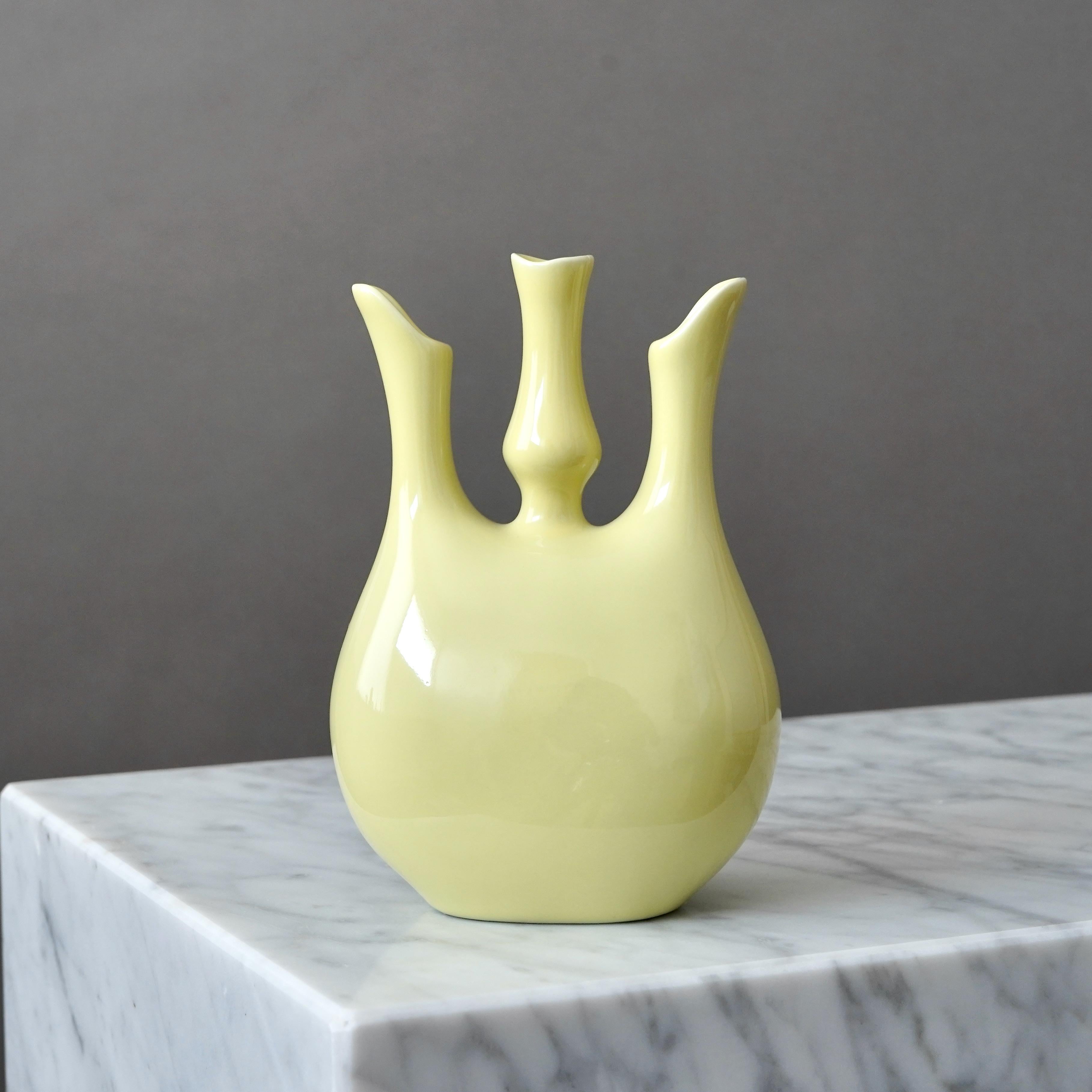 20th Century Giovanni Gariboldi Yellow Ceramic Vase for Richard Ginori, Italy, 1950s For Sale