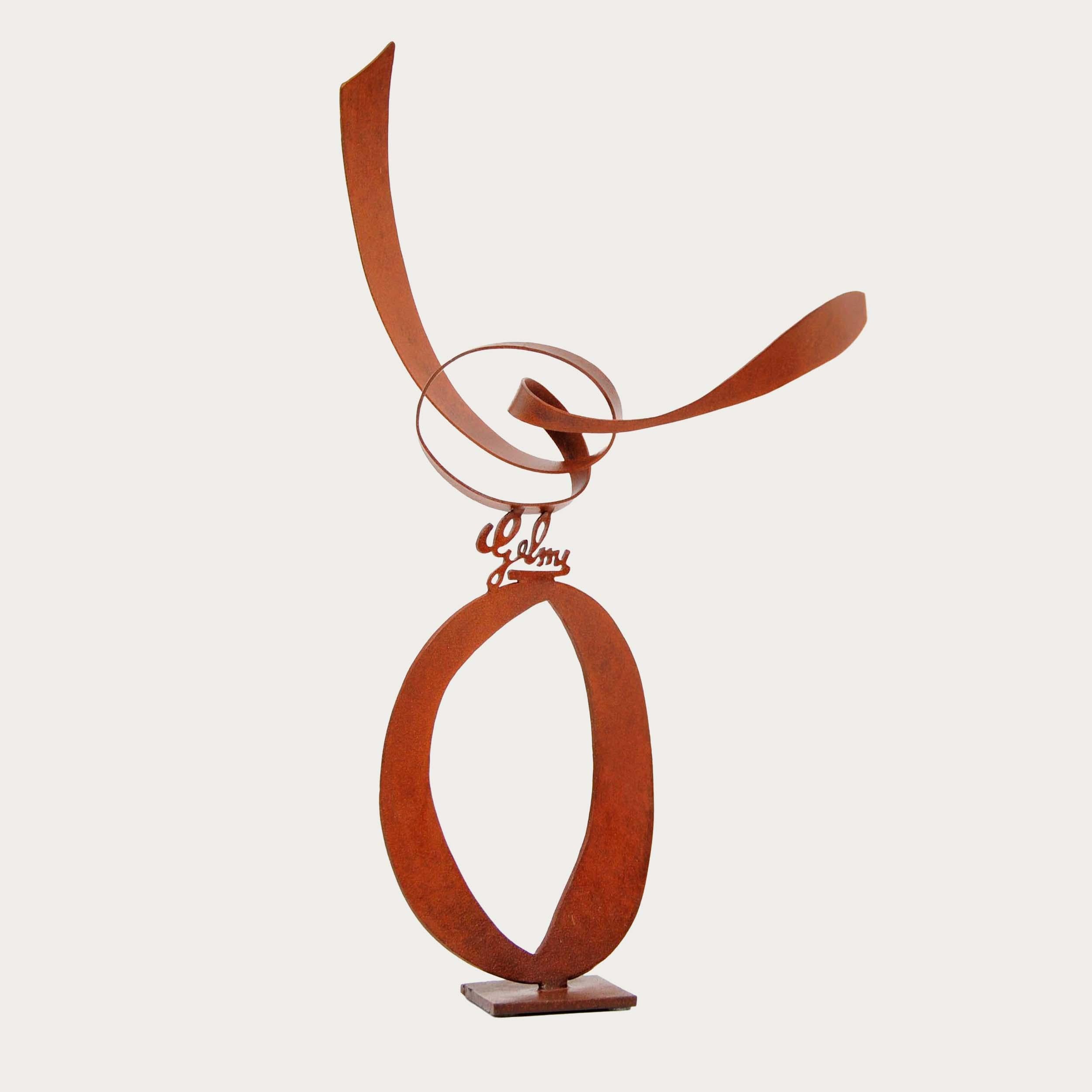 Une sculpture contemporaine étonnante et dynamique fabriquée en acier corten patiné, parfaite pour les espaces intérieurs et extérieurs. Cette pièce exquise est conçue pour élever n'importe quel environnement grâce à sa beauté intemporelle et son