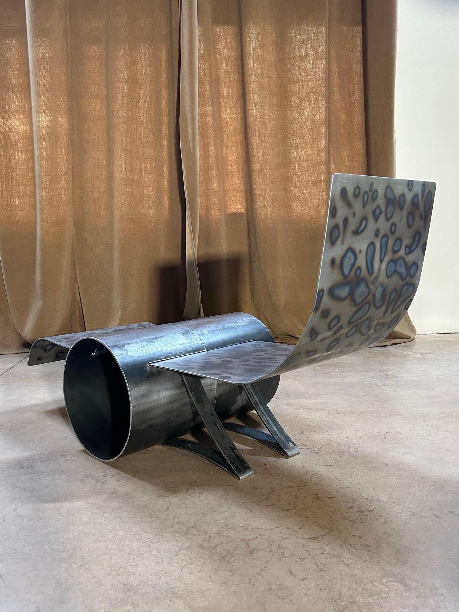 Iron Giovanni Grismondi brutalist iron plate chaise longue One Off 2023 For Sale